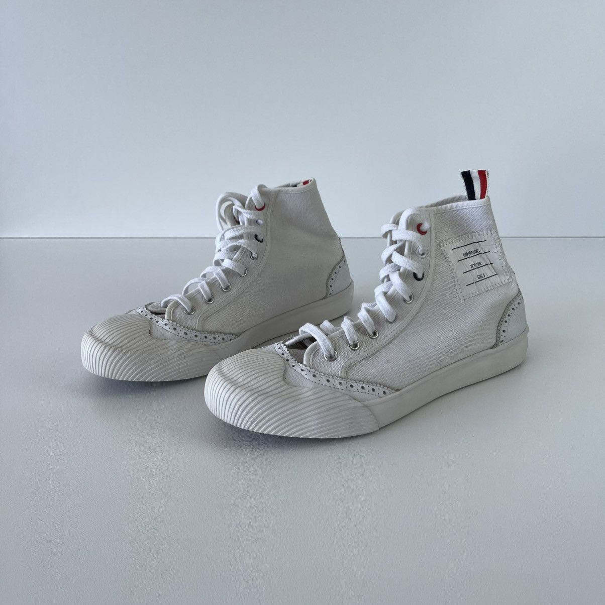 Thom Browne Thom Browne Hi-Top Canvas Broqued Trainer Sneakers White Size US 8 / EU 41 - 1 Thumbnail