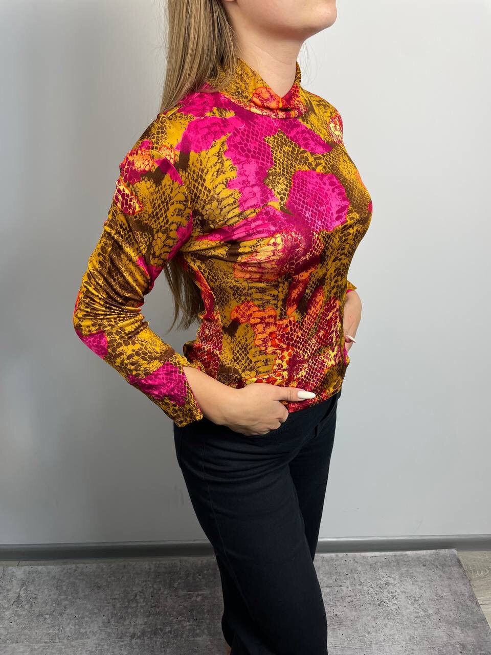 Versace Jeans Couture Vintage Versace Snake Skin Printed Long Neck Top Y2K Size L / US 10 / IT 46 - 4 Thumbnail