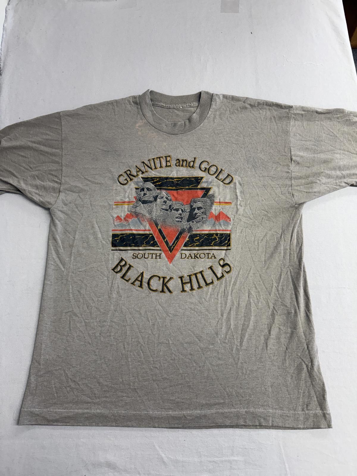 Other Best Regards Los Angeles T-shirt Black Hills Mt Rushmore Tee Size US L / EU 52-54 / 3 - 1 Thumbnail