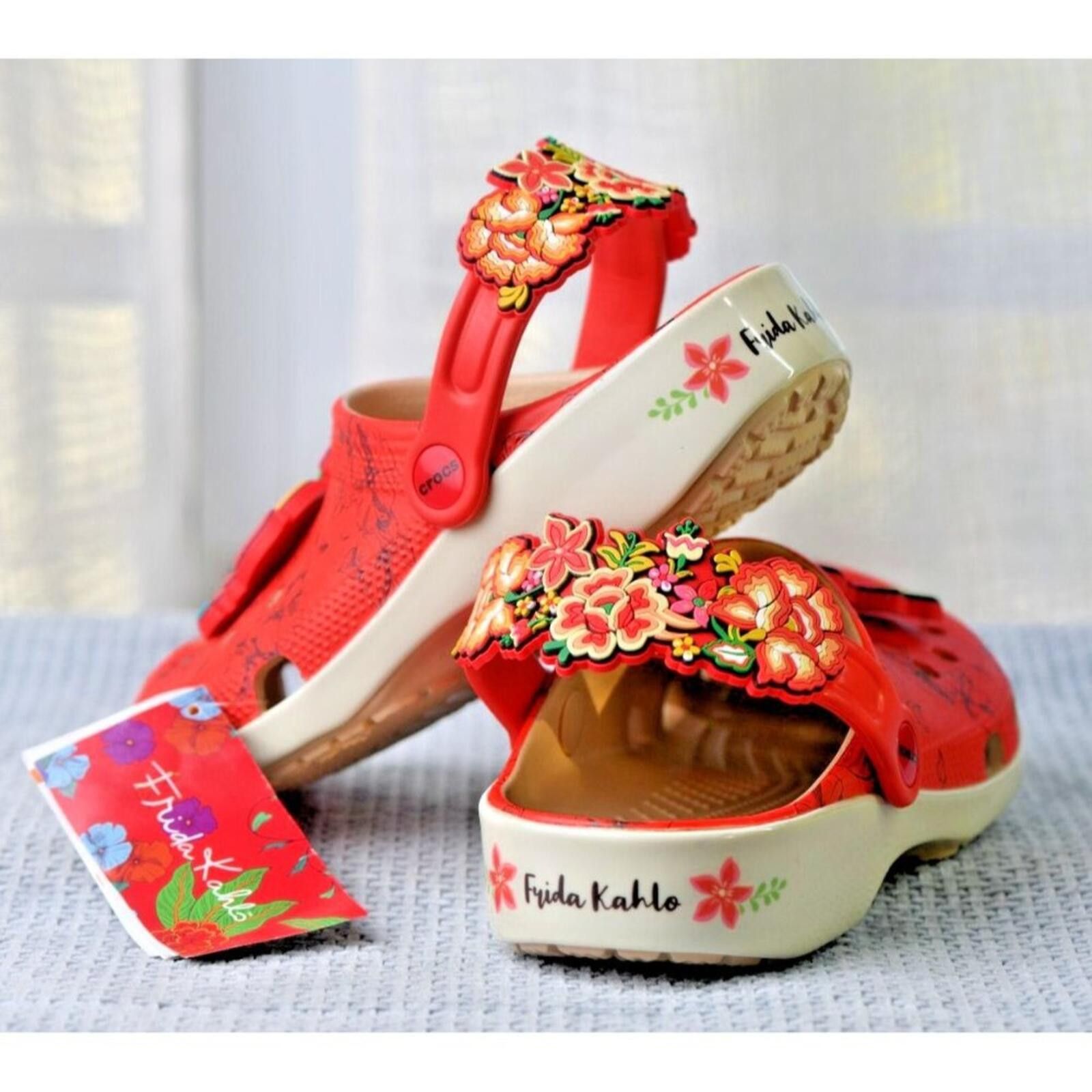 Crocs Crocs Frida Kahlo Classic Clog | 209450-2Y2 Rare size! Size US 5 / IT 35 - 1 Thumbnail