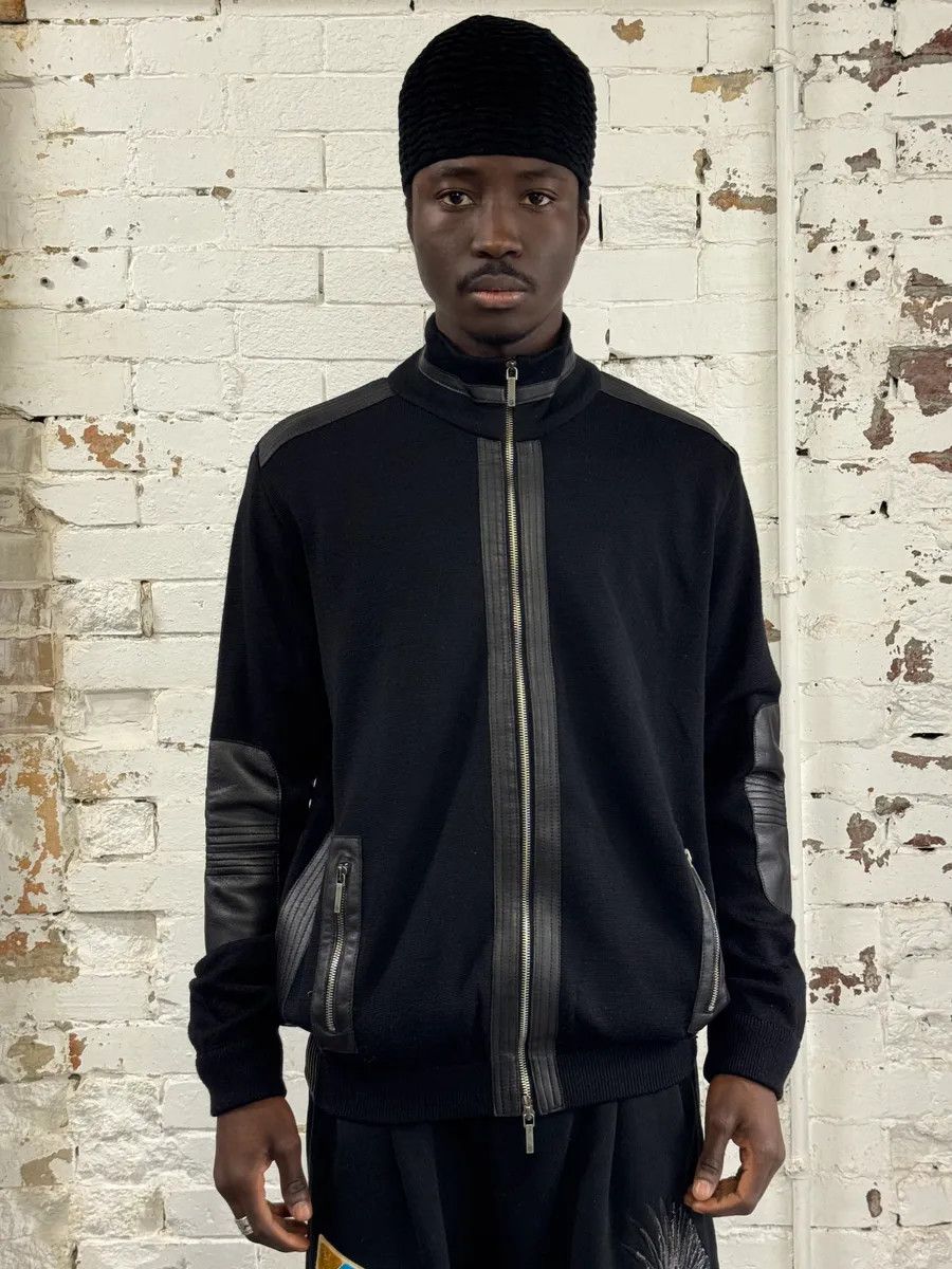 Versace 2000s Versace Black Wool & Leather Hybrid Jacket Size US M / EU 48-50 / 2 - 1 Thumbnail