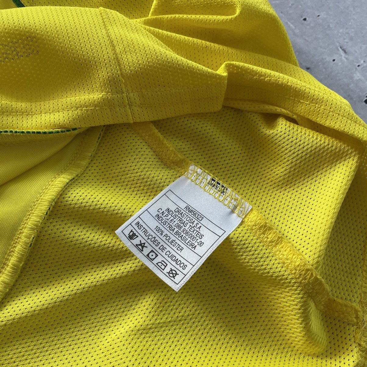 Nike Nike Brazil National Team 2004/2006 Home Jersey Size XL #7 Size US XL / EU 56 / 4 - 12 Thumbnail