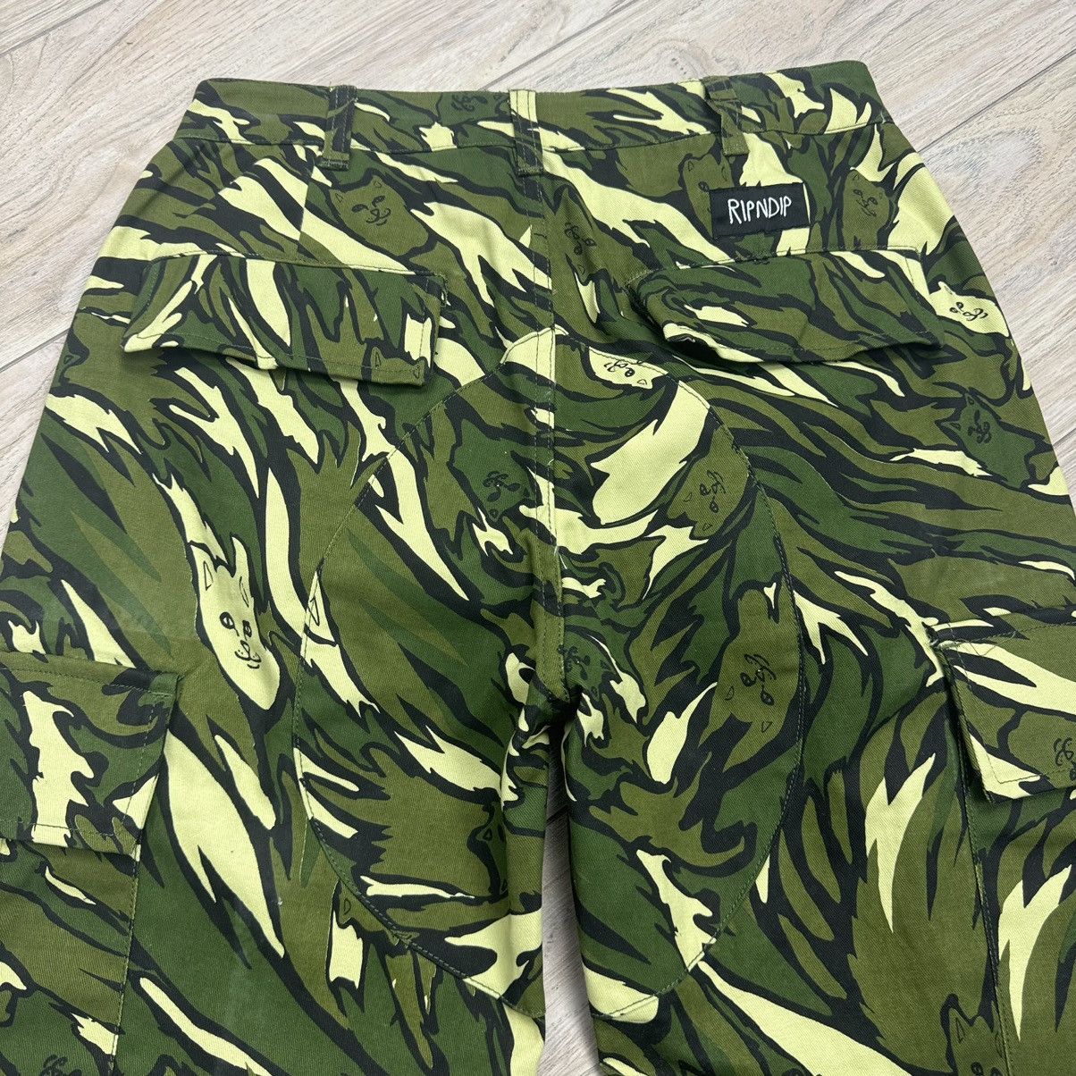 Hypebeast Crazy Rip N Dip Cat Camo Leaves Cargo Pants Size US 30 / EU 46 - 11 Thumbnail
