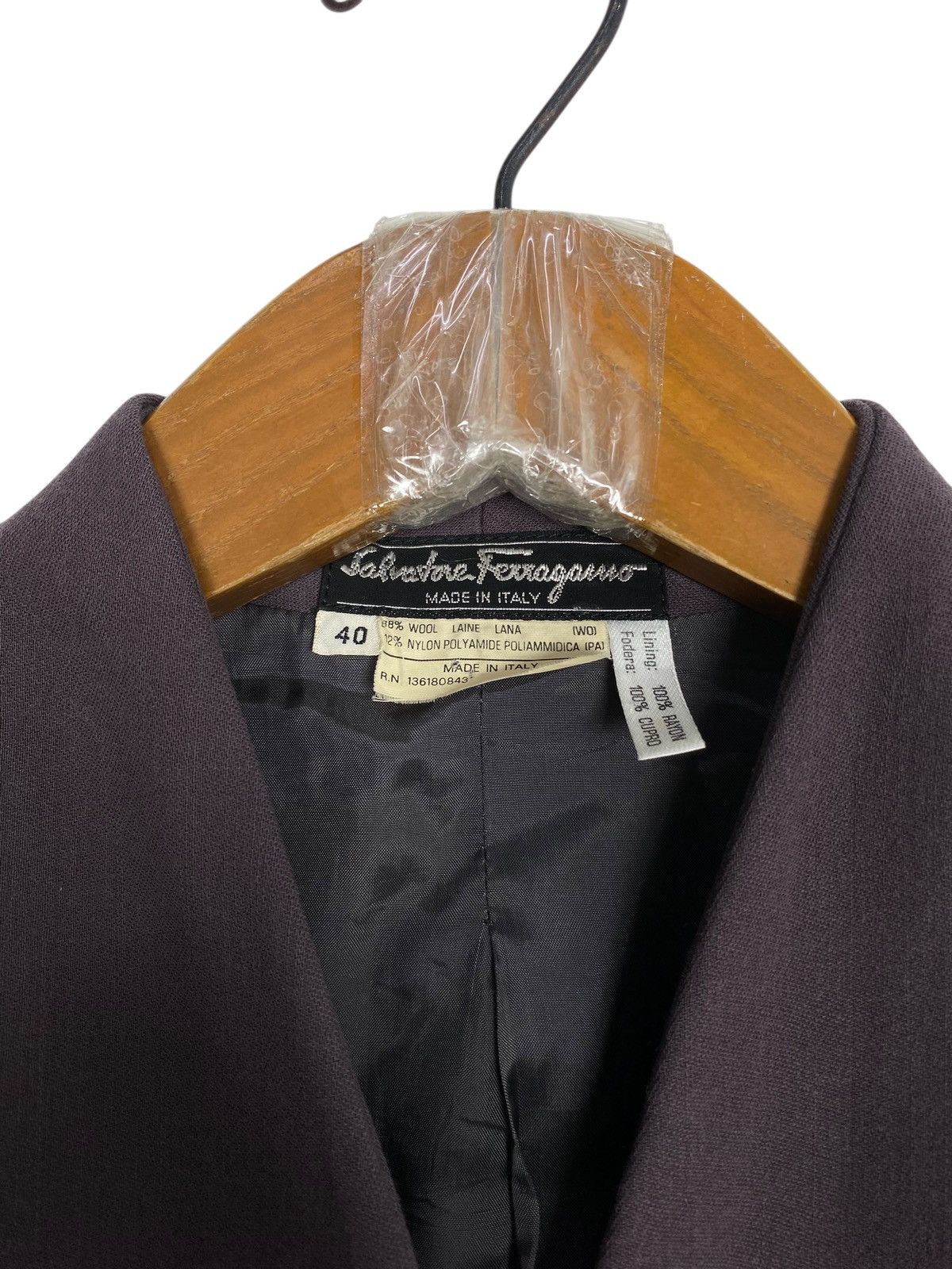 Salvatore Ferragamo Rare‼️ Vintage Salvatore Ferragamo Coat Made in Italy Size M / US 6-8 / IT 42-44 - 5 Thumbnail