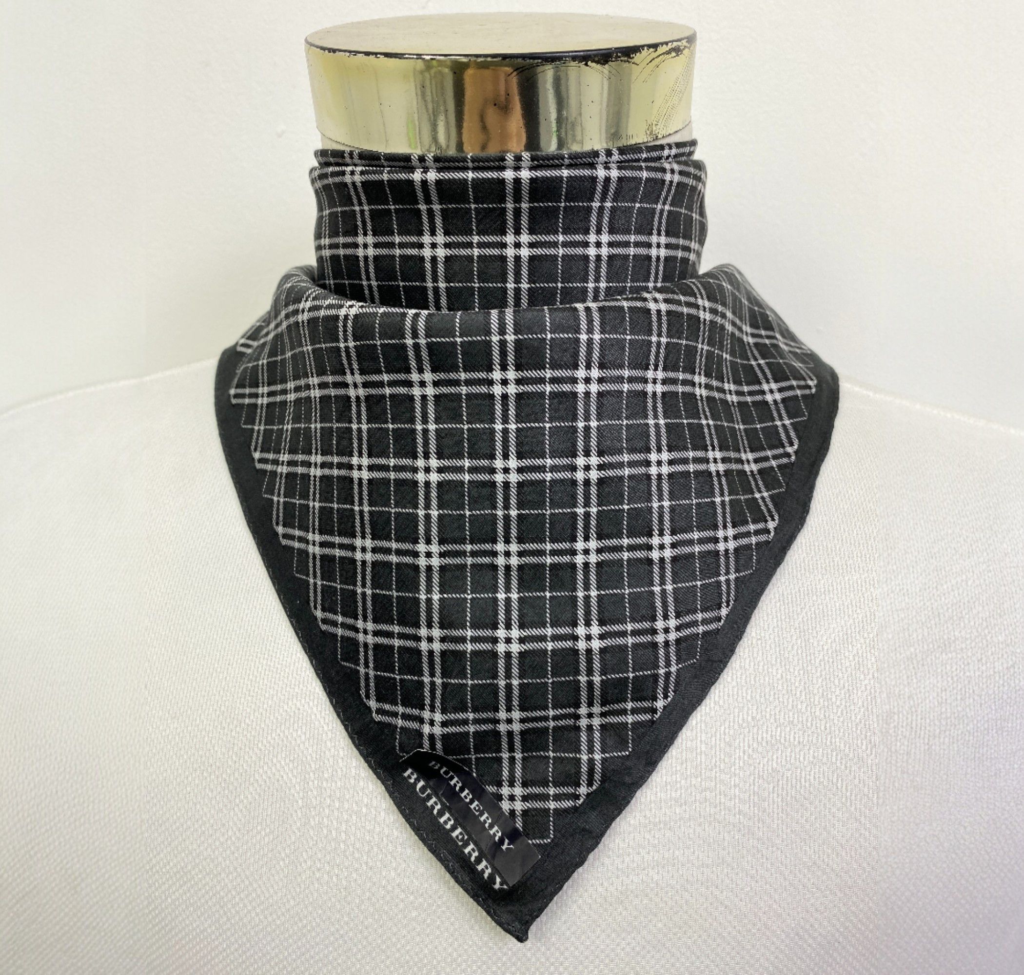 Burberry Vintage Burberry Handkerchief / Neckerchief KT0039 Size ONE SIZE - 1 Thumbnail