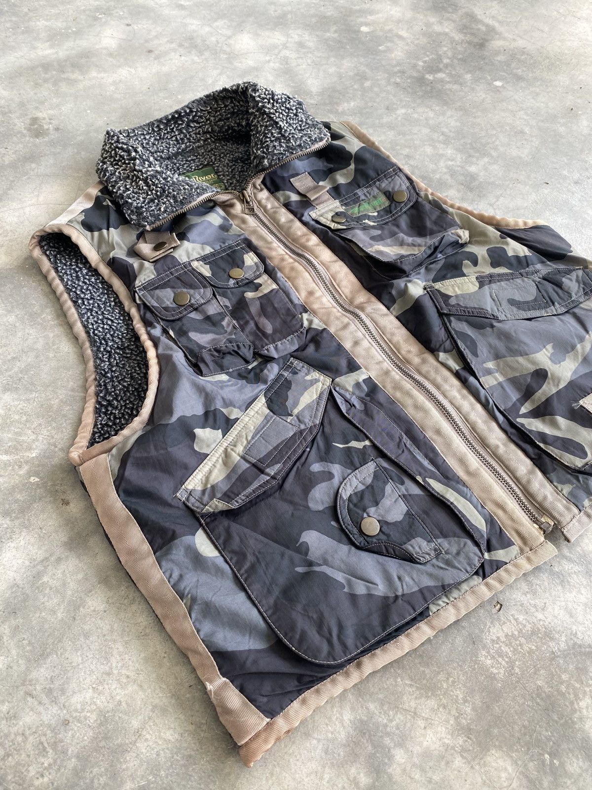Japanese Brand Evenriver camoflage hunting vest Size US M / EU 48-50 / 2 - 5 Thumbnail