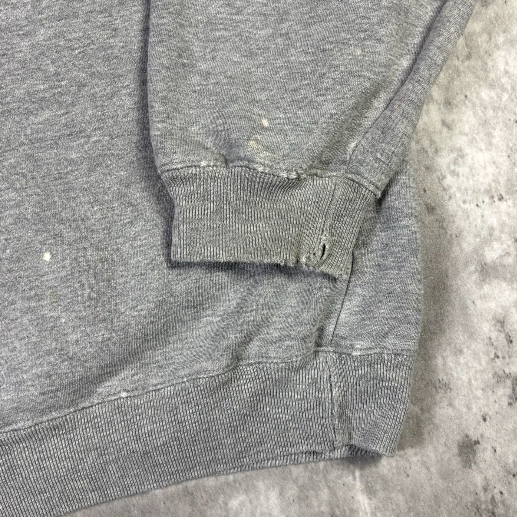 Tommy Hilfiger VINTAGE Tommy Hilfiger Sweatshirt Crewneck Embroidered Adult Large Gray 90s Men's Pullover Heavyweight Graphic Print Cotton Fleece Size US L / EU 52-54 / 3 - 4 Thumbnail