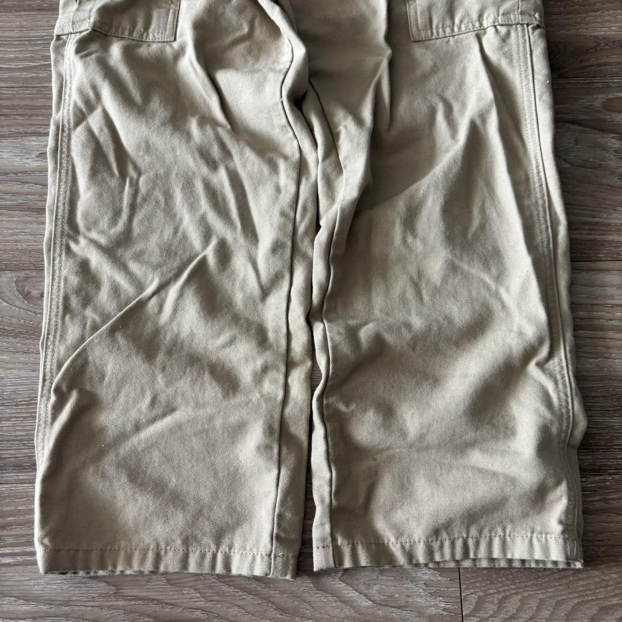 Vintage Crazy Vintage Y2K/2000s Khaki Workwear Essential Cargo Pants! 29x30 Size US 29 - 6 Thumbnail