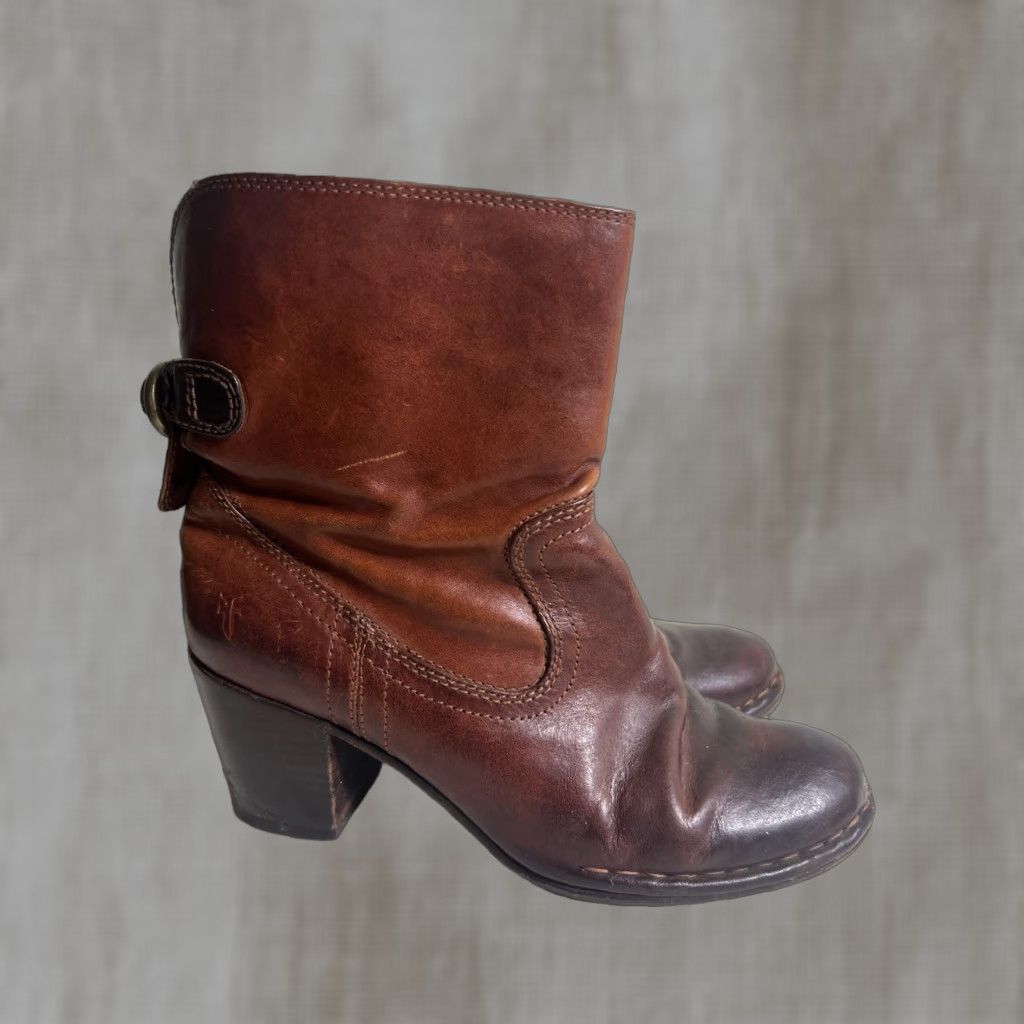 Frye FRYE Lucinda Short Brown Leather Bootie Boots Women 6.5 M Buckle Leather Inside Flaw Mid-Calf Almond Toe Size 28" / US 6 / IT 42 - 1 Thumbnail
