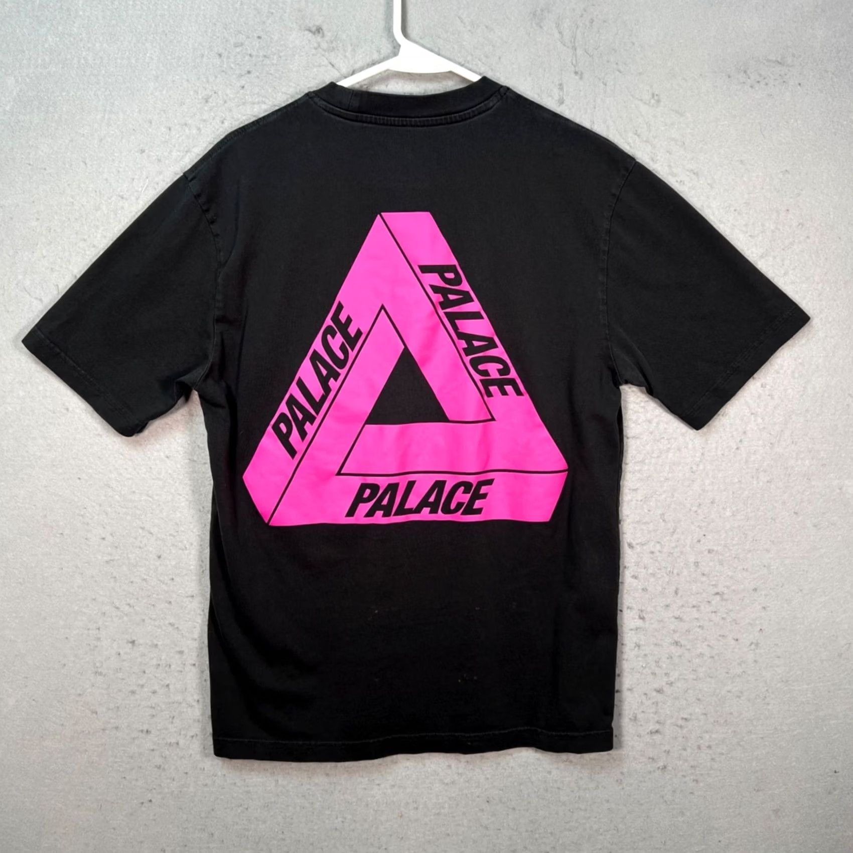 Palace Palace T-Shirt Black Pink Logo Graphic Size M Mens Short Sleeve Crew Neck Summer 2020s Size US M / EU 48-50 / 2 - 2 Thumbnail