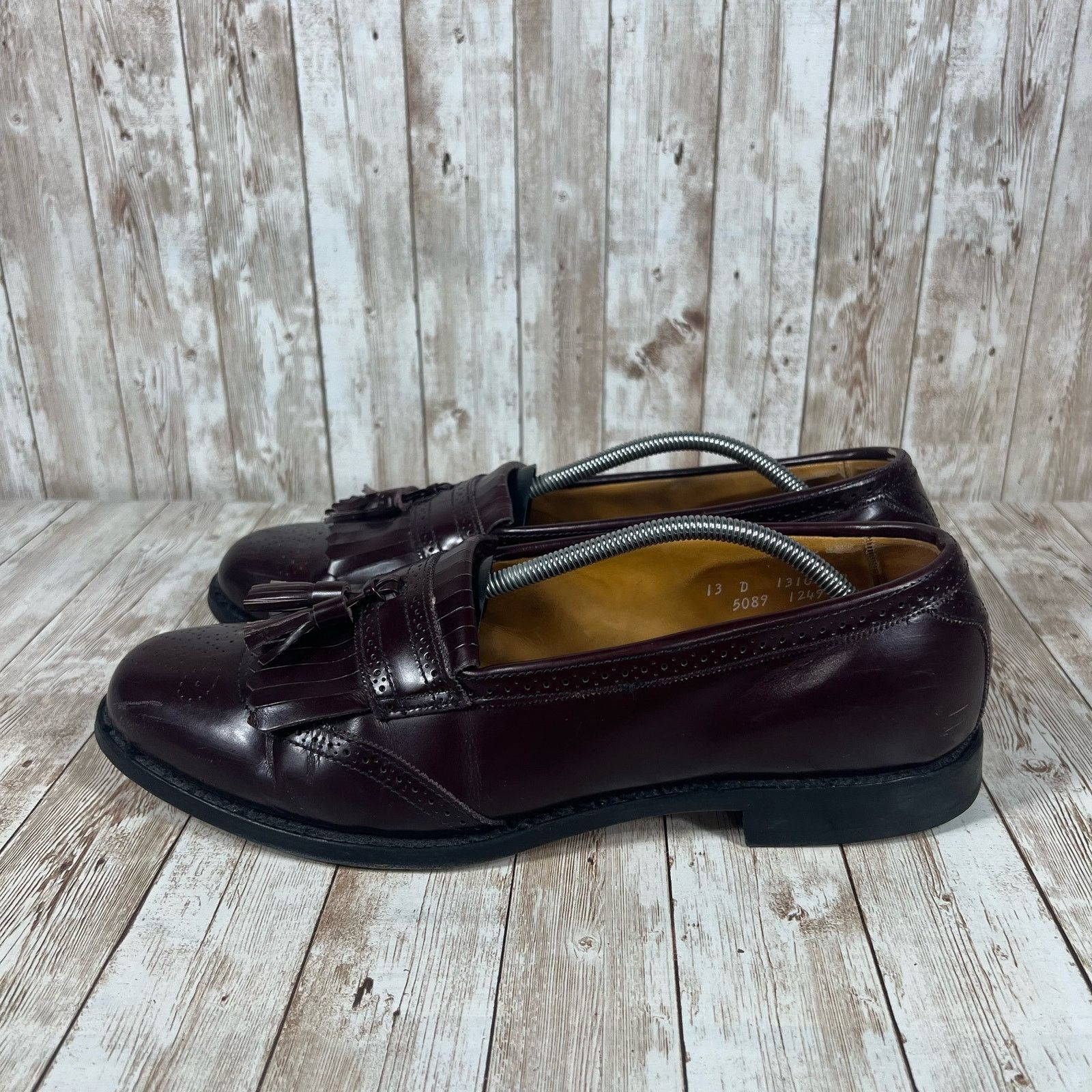 Allen Edmonds Allen Edmonds MensTassel Loafers Burgundy Size 13 Size US 13 / EU 46 - 2 Thumbnail