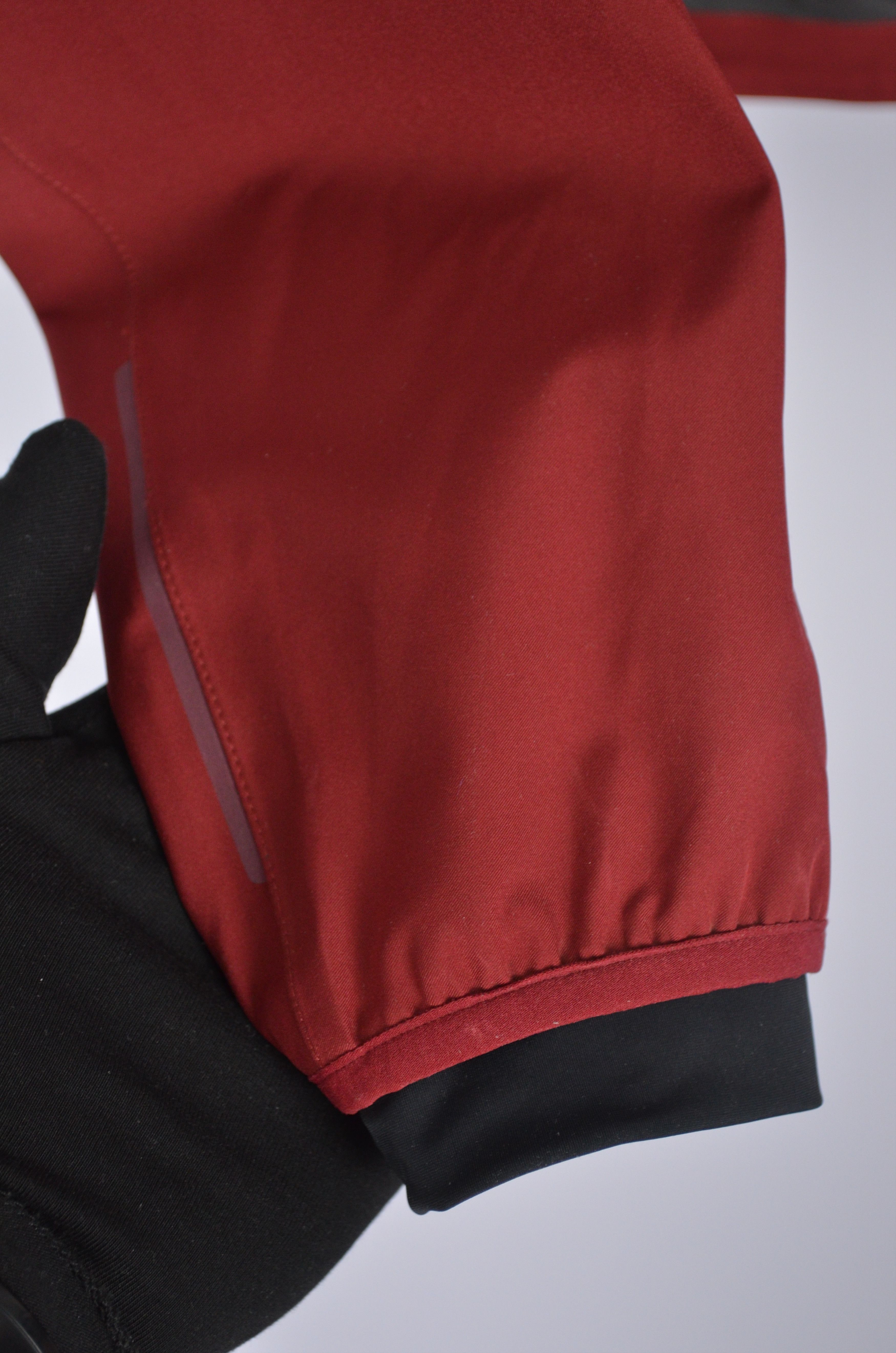 Rapha Rapha Hardshell Winter Full Zip Red Maroon Jacket Size L Size US L / EU 52-54 / 3 - 16 Thumbnail
