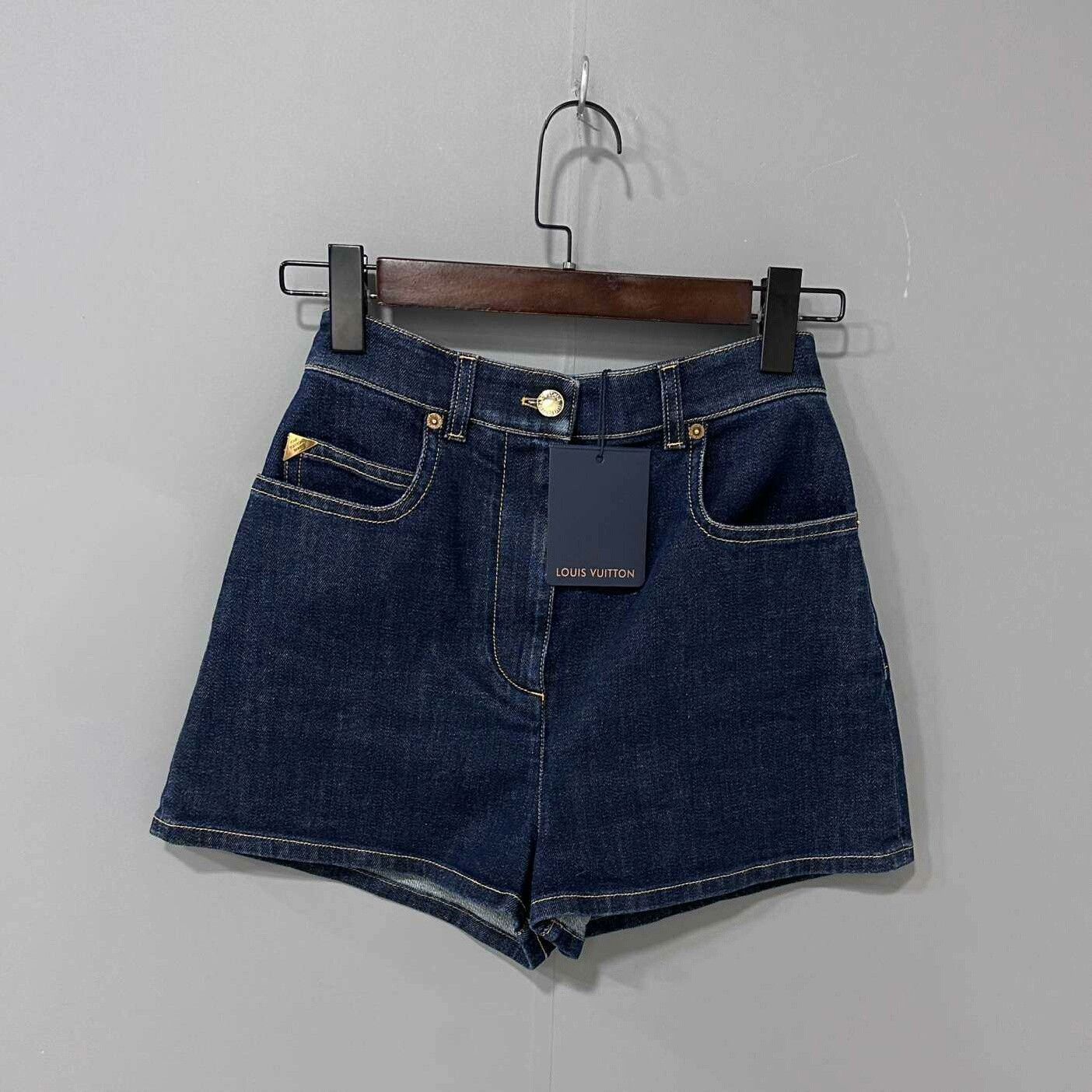 Louis Vuitton Louis Vuitton Denim Jeans 36 Women Size 36" / US 14 / IT 50 - 1 Thumbnail