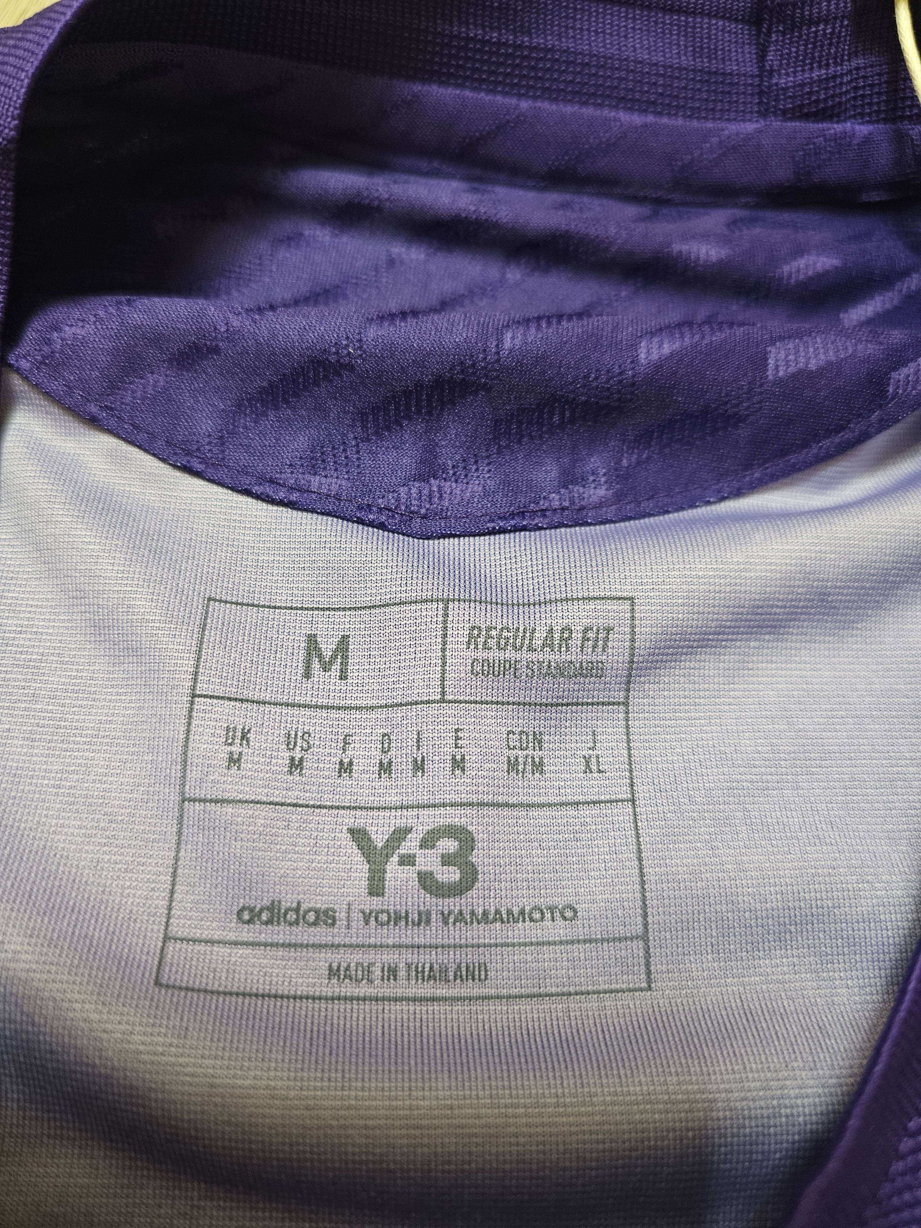 Adidas REAL MADRID 2023 2024 Y-3 PURPLE 4TH FOOTBALL SOCCER JERSEY Size US M / EU 48-50 / 2 - 11 Thumbnail