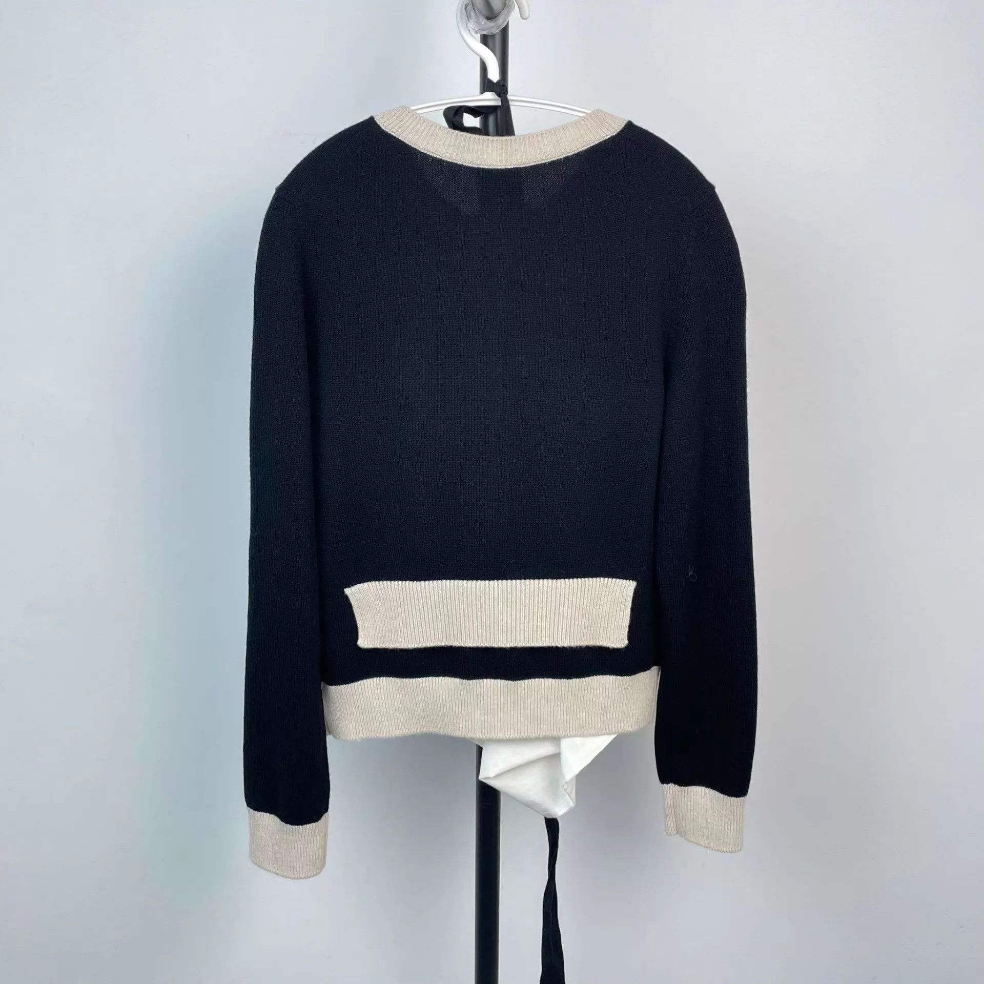 Chanel Chanel 25K Black & White Colorblock Knit Pullover 36 Size XS / US 0-2 / IT 36-38 - 2 Thumbnail