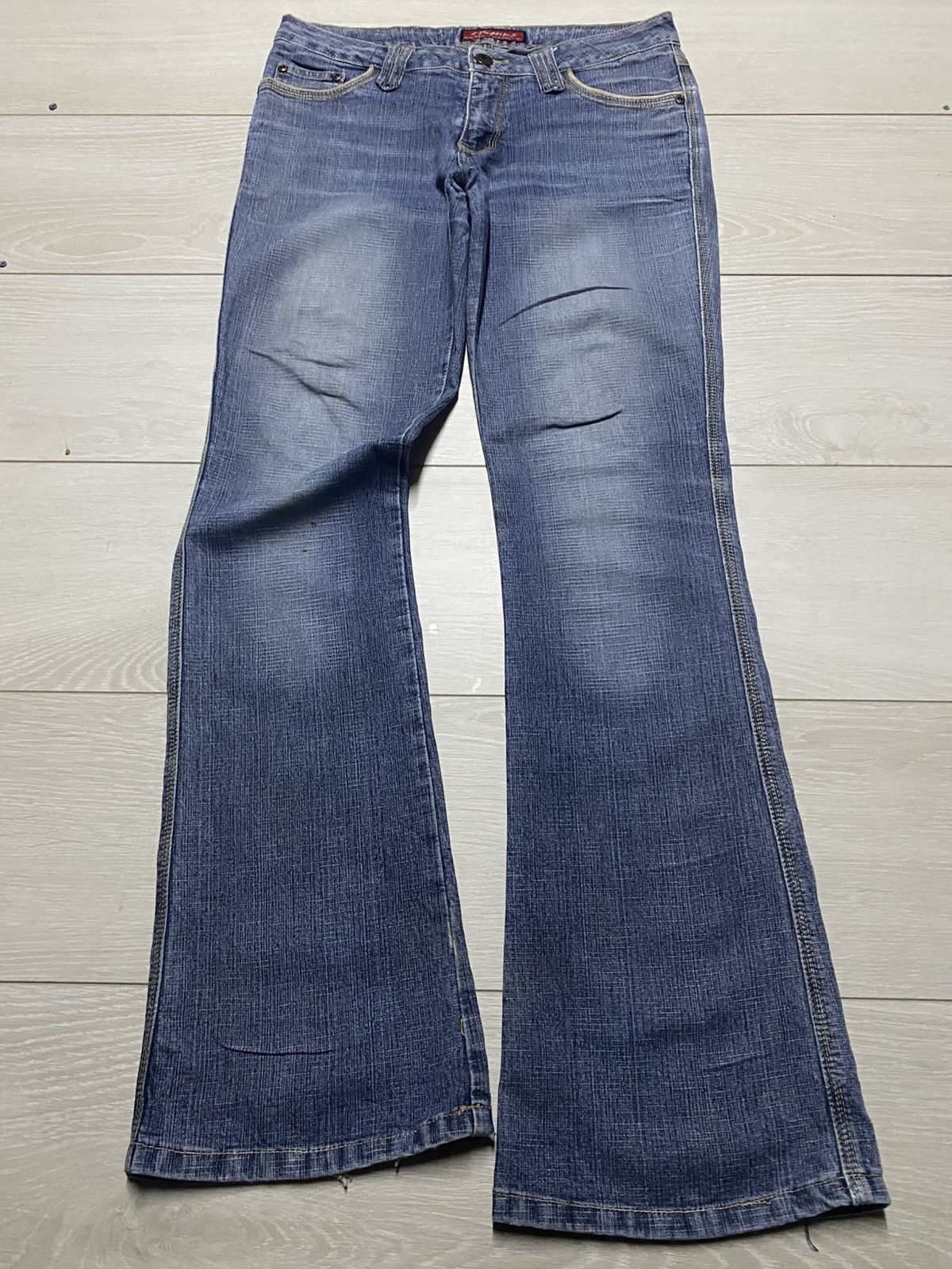 Japanese Brand Vintage Japanese Brand Distressed Faded Flare Soft Jeans Size US 30 / EU 46 - 1 Thumbnail