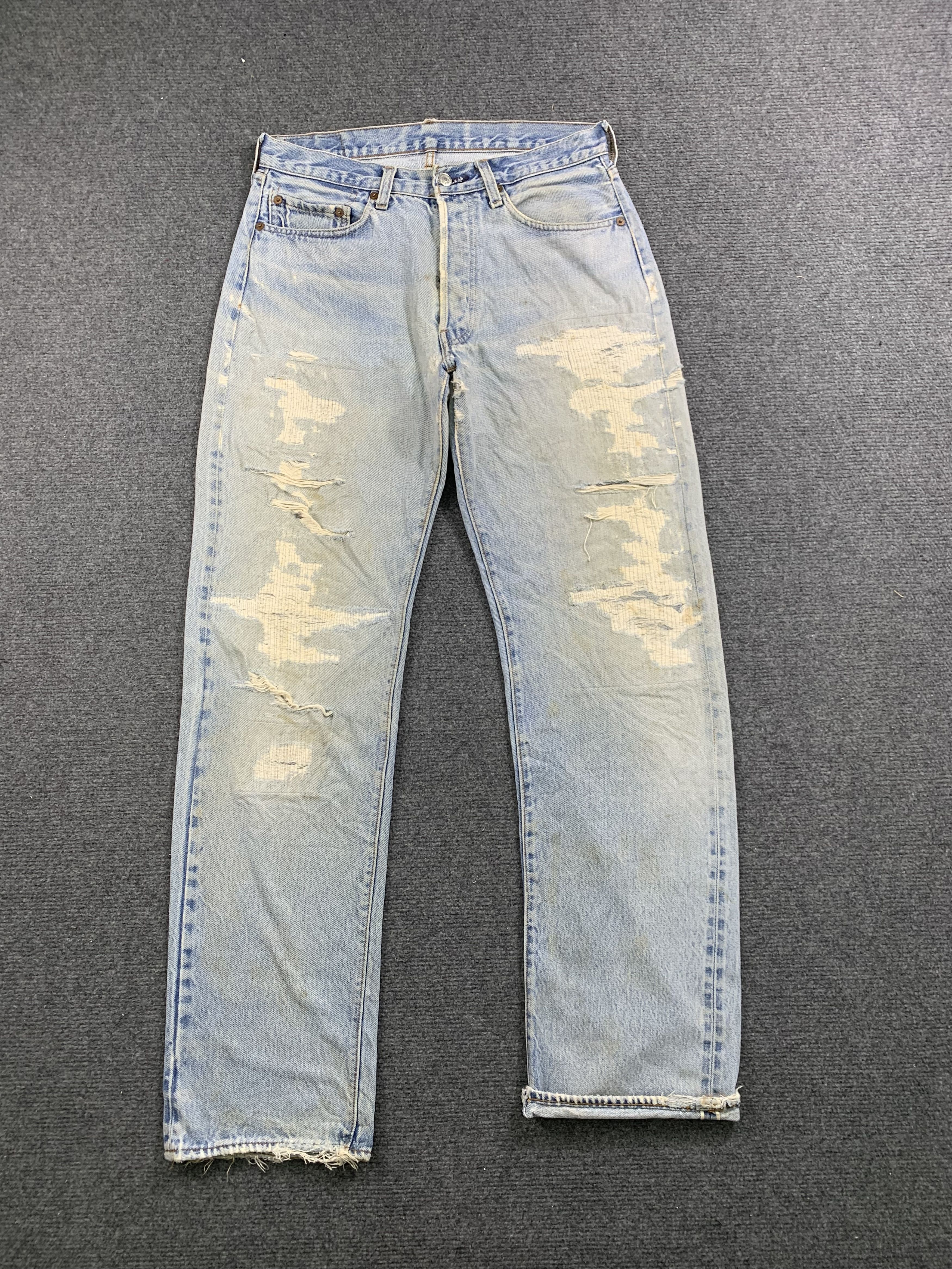 image of Vintage Distressed 80's Levis 501 Redline Light Wash Jeans in Blue Denim, Men's (Size 32)