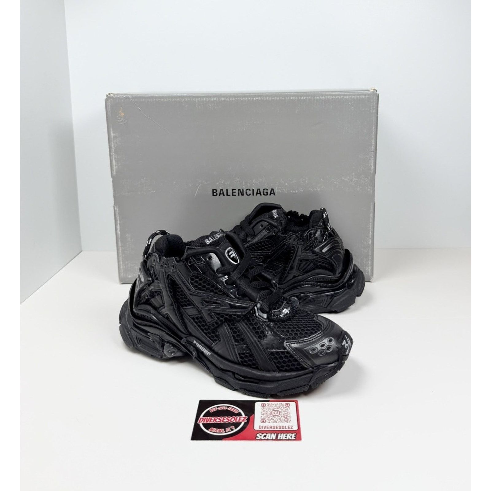 Balenciaga Size 34EU/4W - Balenciaga Runner Sneakers NEW Size US 4 / IT 34 - 1 Thumbnail