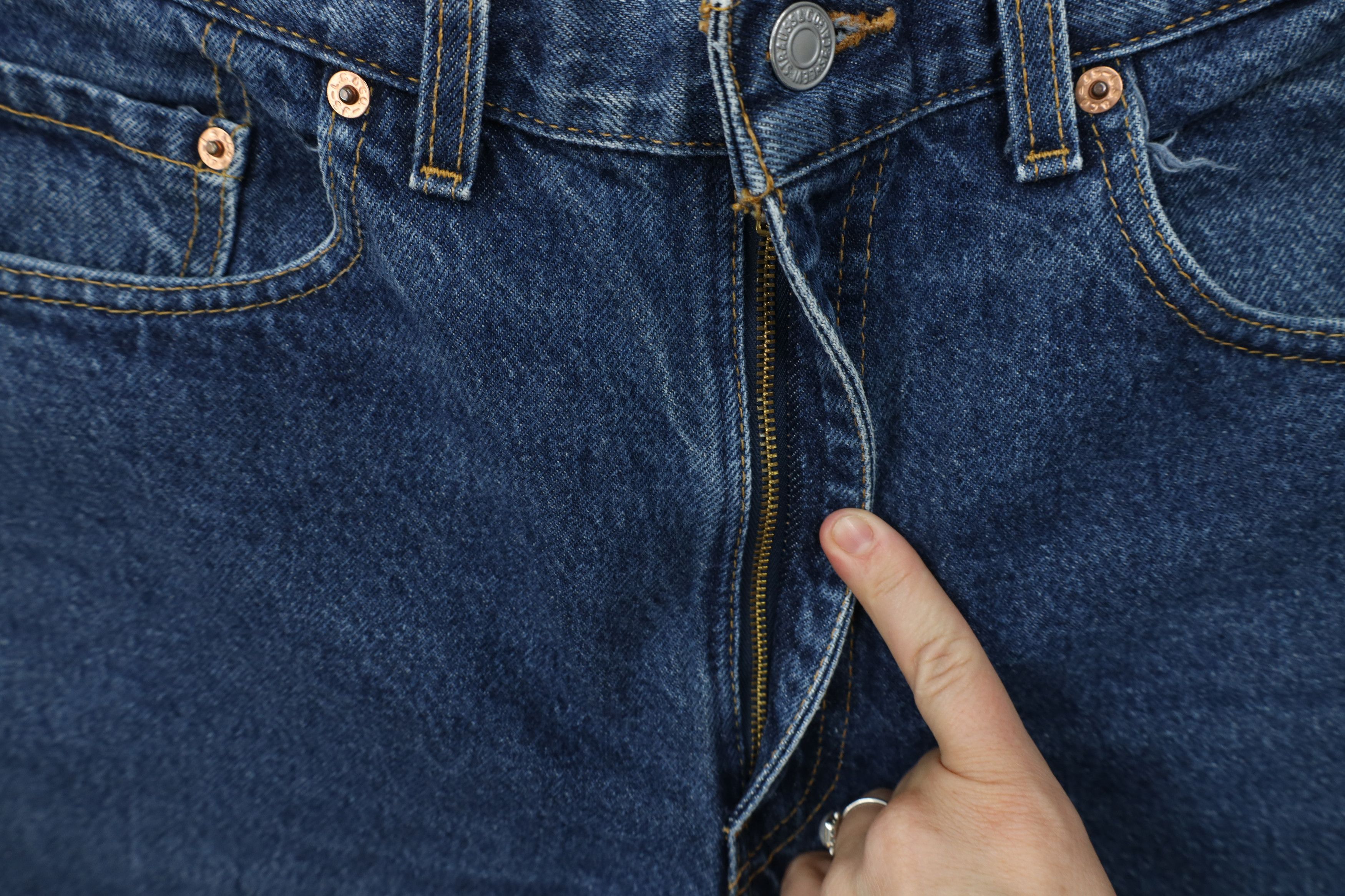 Levi's Vintage Y2K 2002 Levis 550 Relaxed Fit Denim Jeans Blue USA Size US 34 / EU 50 - 5 Thumbnail