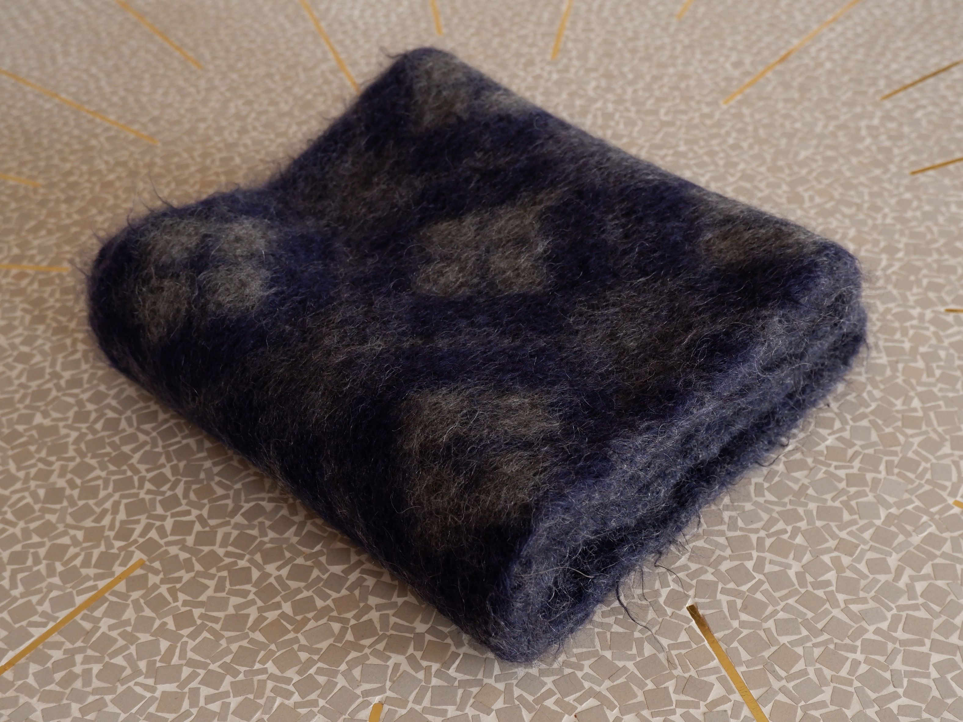 Prada Last drop! Prada argyle pattern furry mohair scarf FW11 Size ONE SIZE - 4 Thumbnail