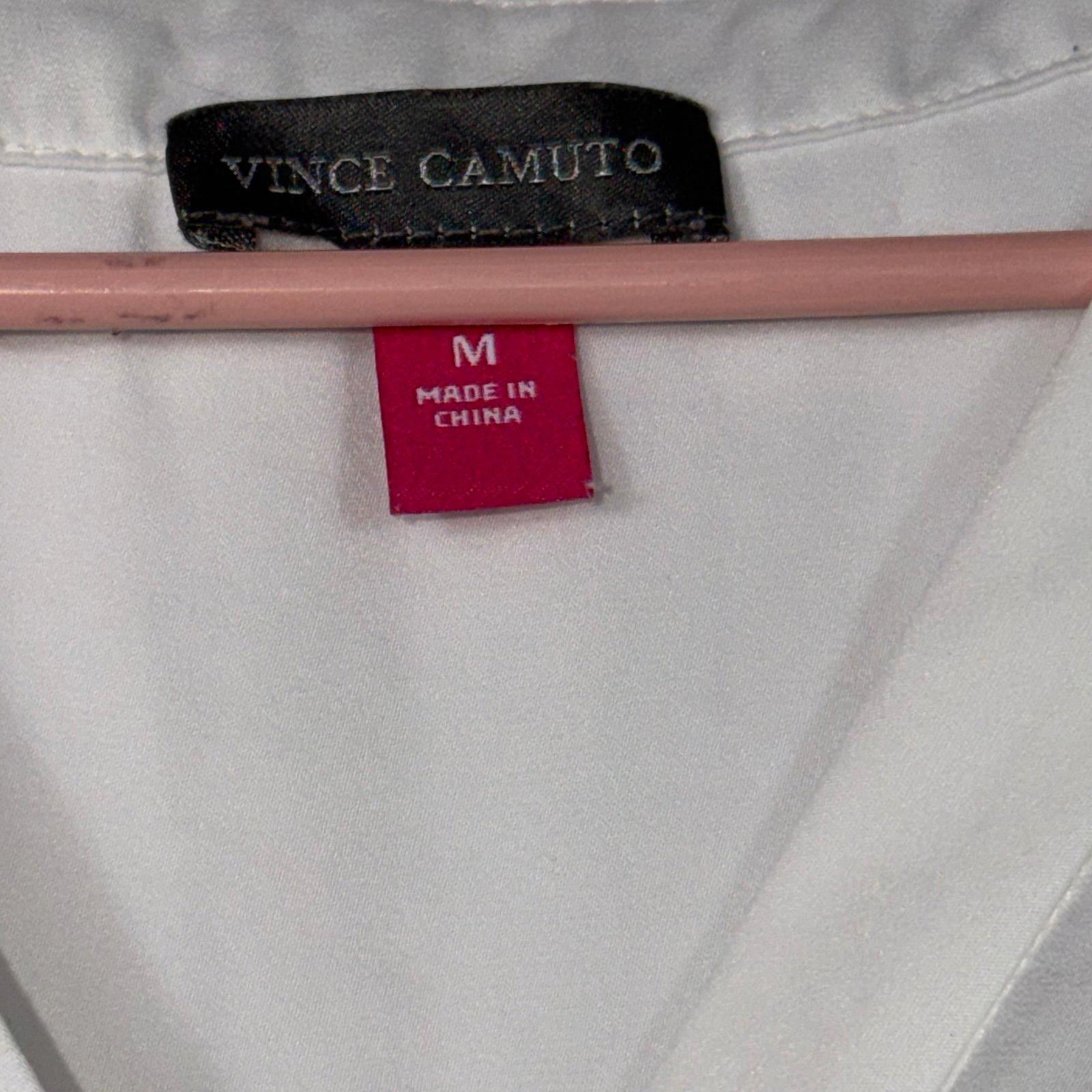 Vince Camuto Vince Camuto Women's Sleeveless V-Neck Blouse - Medium Size M / US 6-8 / IT 42-44 - 5 Thumbnail