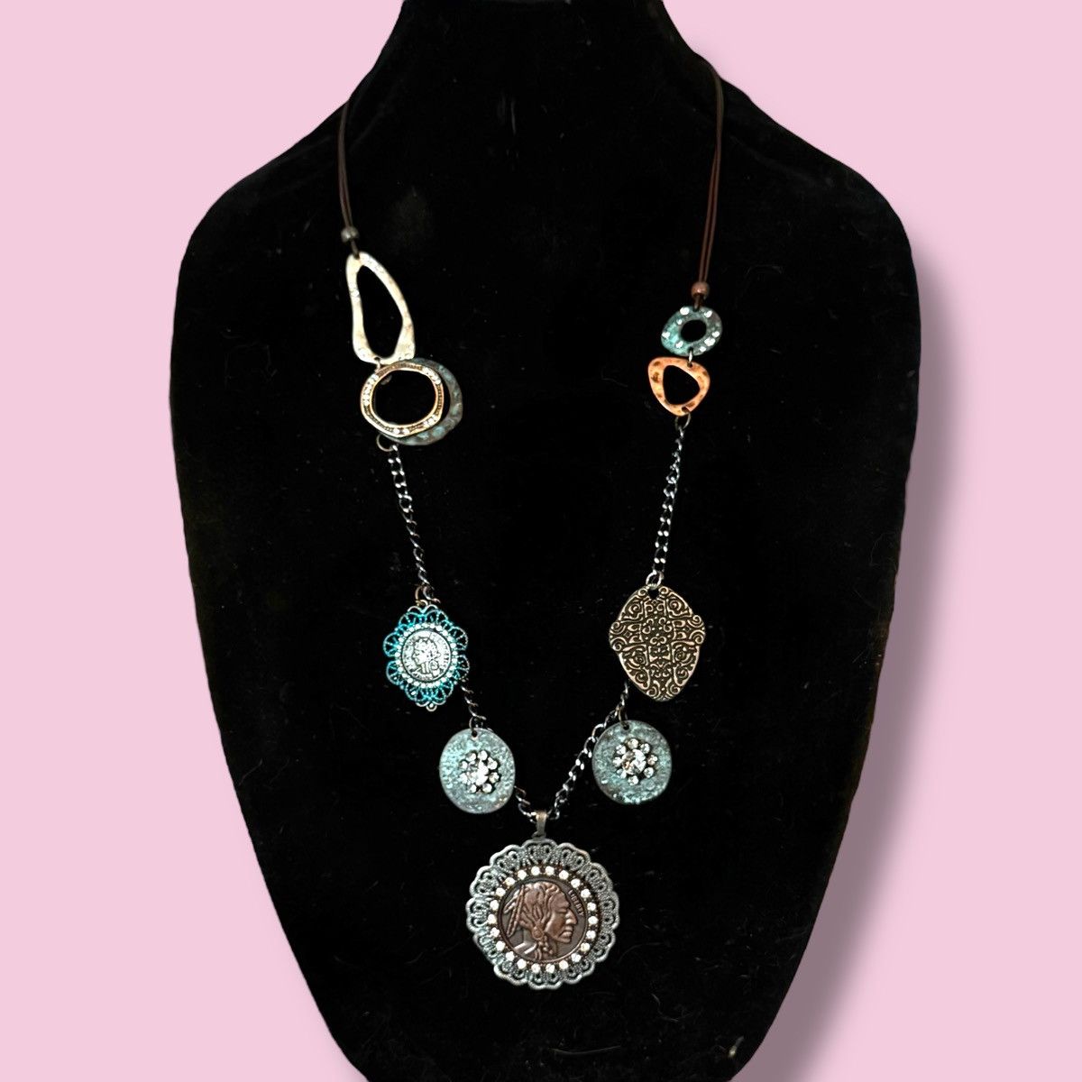 Other Long mixed metal coin medallion charm necklace Size ONE SIZE - 1 Thumbnail