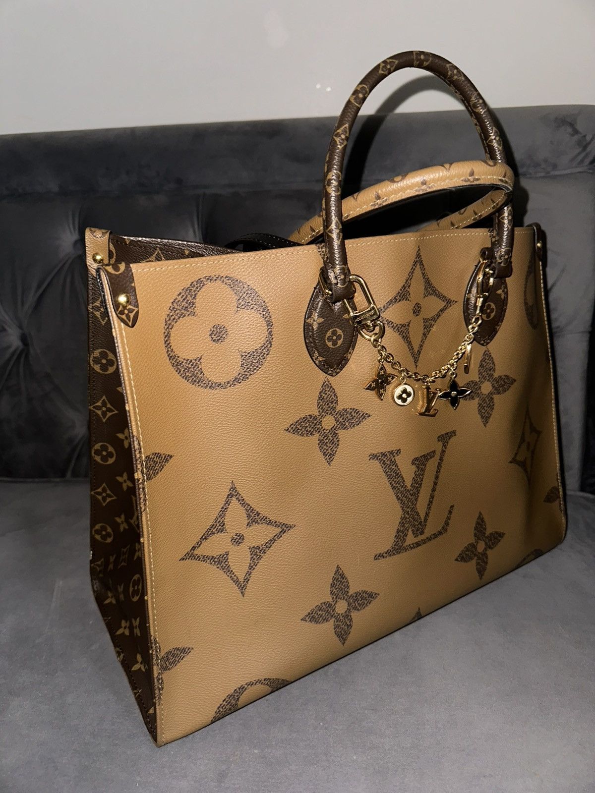 Louis Vuitton OnTheGo MM Size ONE SIZE - 11 Thumbnail