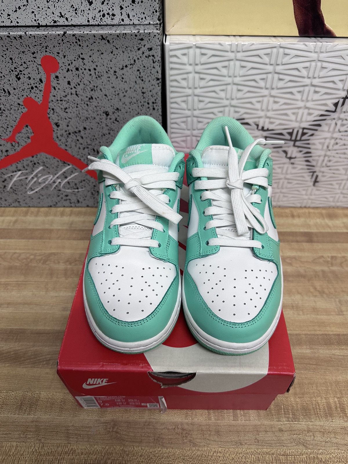 Nike Nike Wmns Dunk Low Green Glow Size US 7.5 / EU 40-41 - 2 Thumbnail