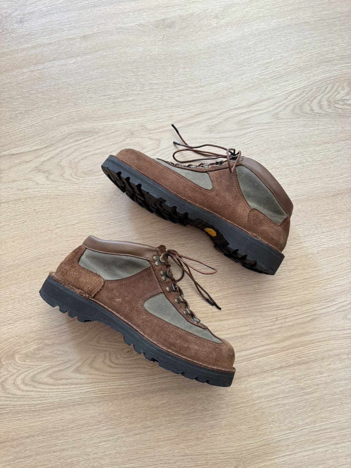 Danner × JJJJound Danner x Jjjjound Mountain Light Suede Brown/Olive Boots Size US 11 / EU 44 - 3 Thumbnail