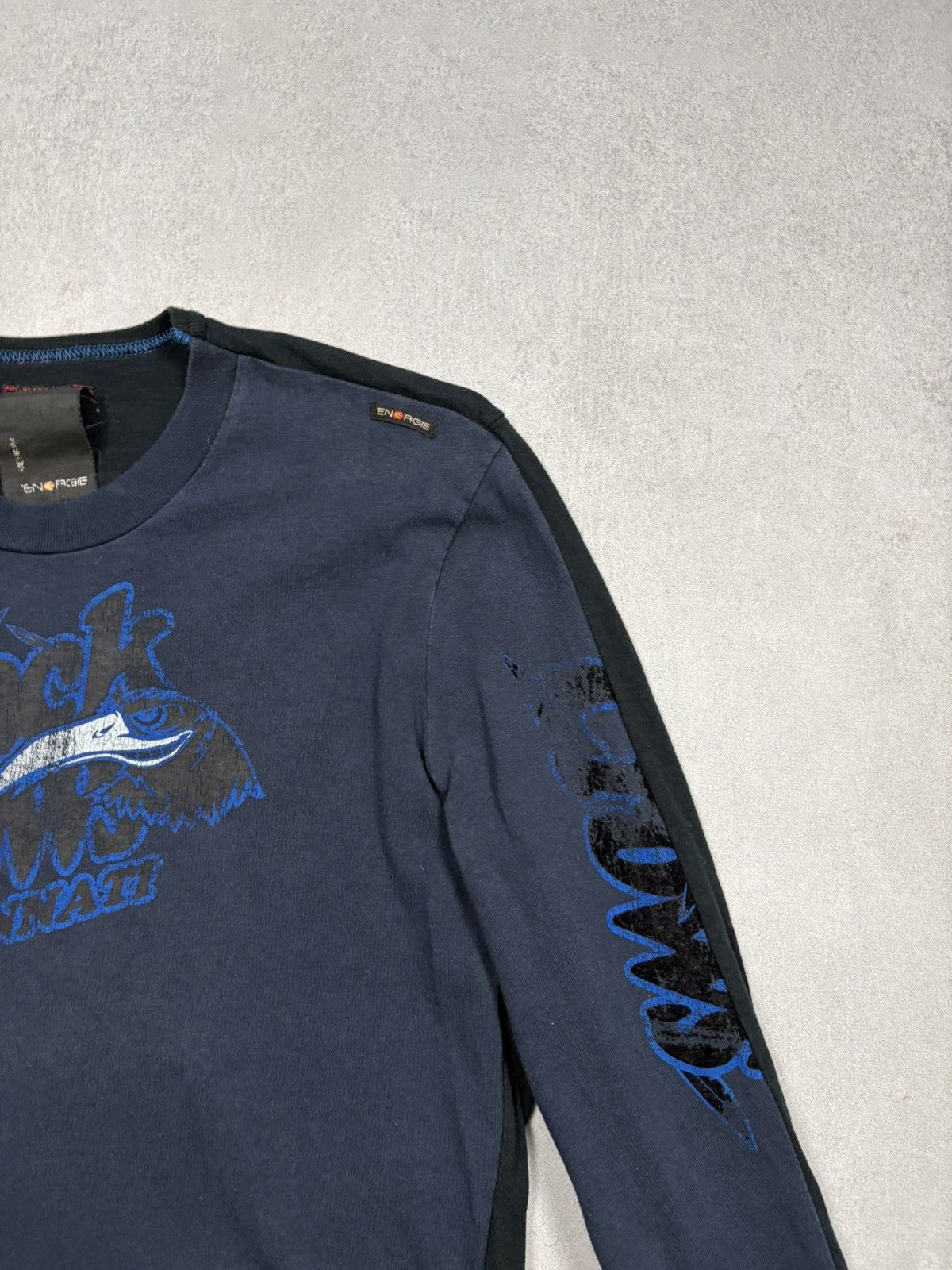 Energie 2000s Energie Crows Cincinnati Graphic Long Sleeve Shirt Y2K Size US S / EU 44-46 / 1 - 2 Thumbnail