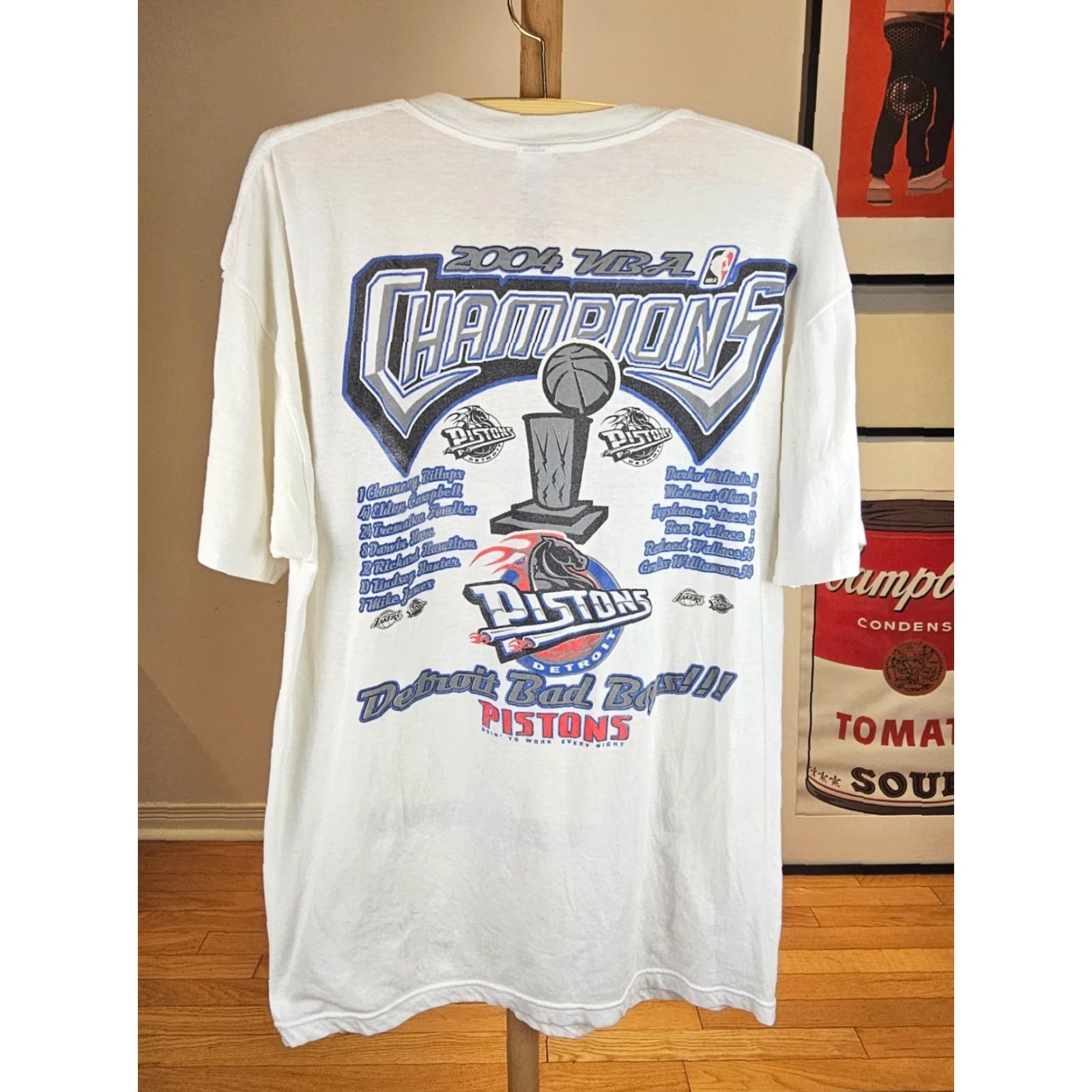 NBA VINTAGE 2002 DETROIT PISTONS CHAMPIONS NBA PAPER THIN 2 SIDE PRINT T-SHIRT SZ XL Shirt Men White XL 23 INCH 31 INCH Size US XL / EU 56 / 4 - 6 Thumbnail
