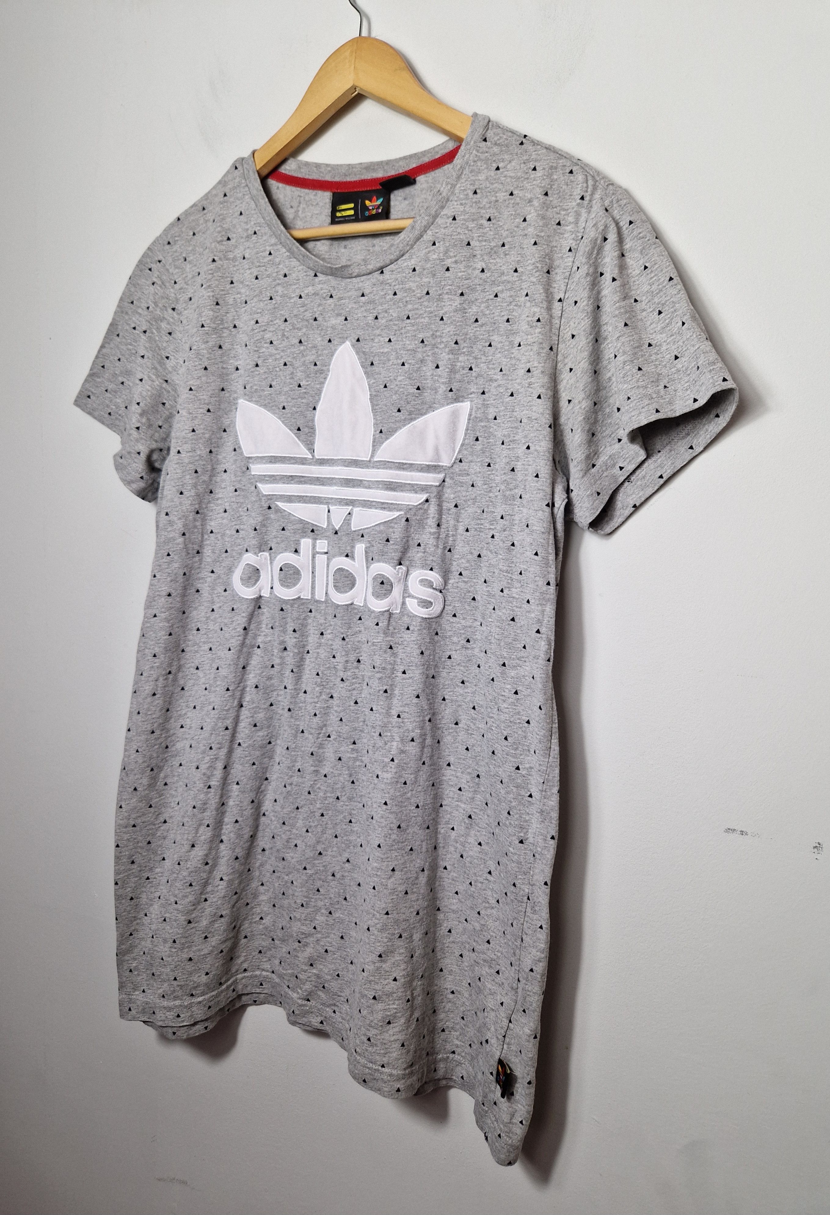 Adidas × Pharrell Adidas x Pharrell Williams big logo tee Size US M / EU 48-50 / 2 - 2 Thumbnail