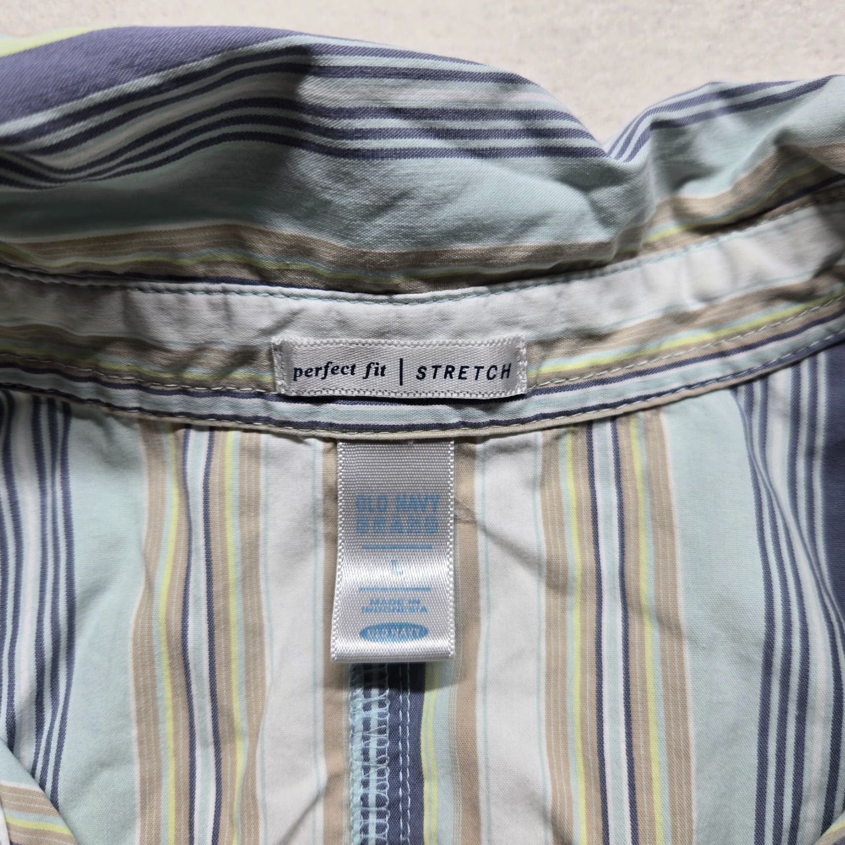 Old Navy Old Navy Shirt Blue White Button-Up Striped Stretch Perfect Fit Casual L Large Size L / US 10 / IT 46 - 2 Thumbnail
