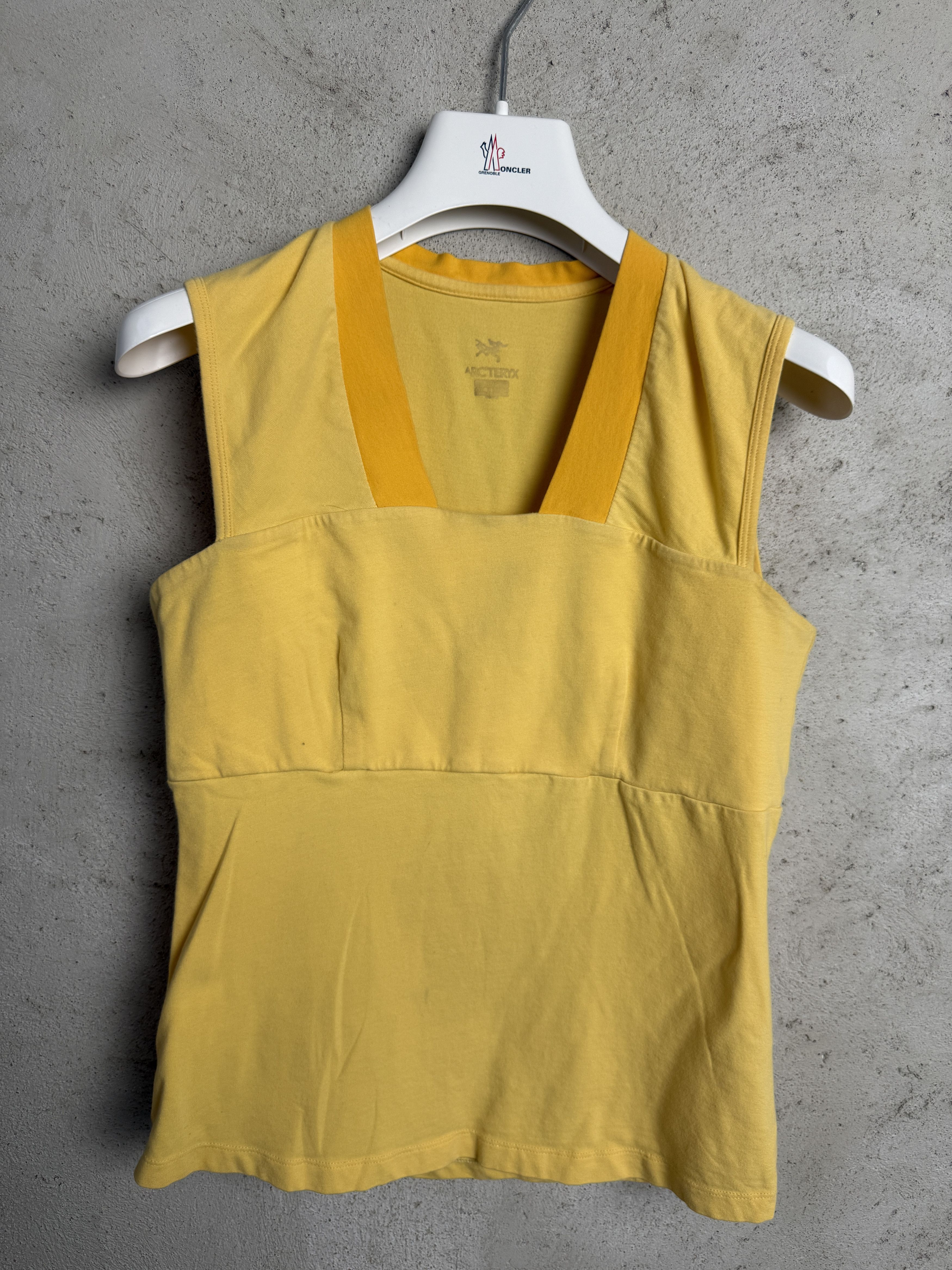 Arc'teryx Arc'teryx tank top t-shirt tee sport gorpcore outdoor Size S / US 4 / IT 40 - 1 Thumbnail