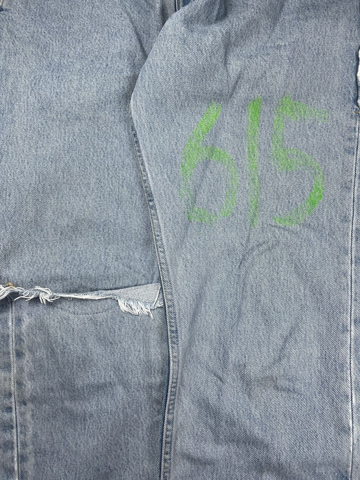 Levi's × Vetements AW19 Vetements “615” Print Assymetrical Levi’s Denim Jeans Size US 30 / EU 46 - 3 Thumbnail