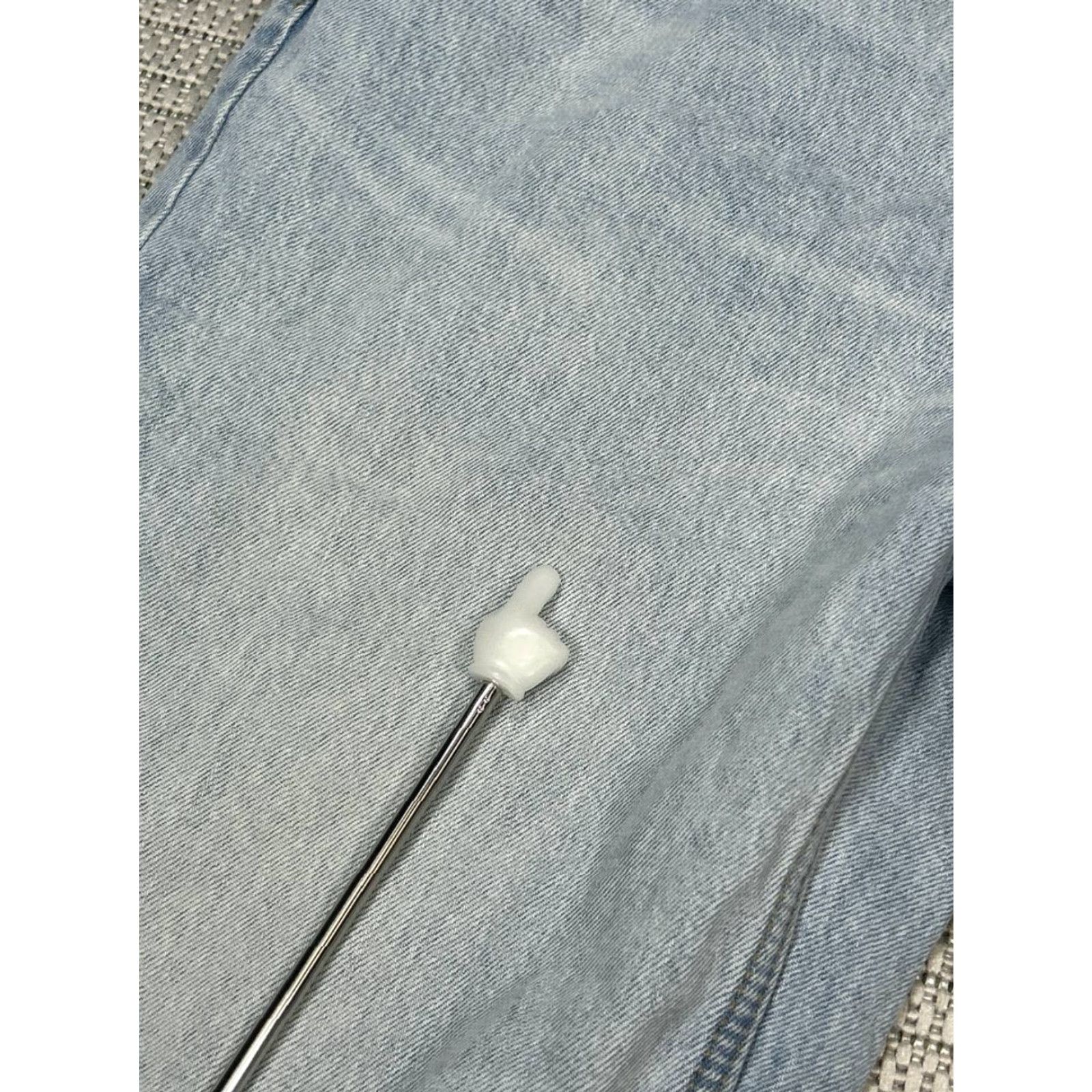Levi's Levis 550 Jeans Mens 32 Blue Denim Cotton Relaxed Straight Fringe Hem 31x29 Jeans Mens Blue Denim Cotton Relaxed Straight Fringe Hem 31x29 Size US 32 / EU 48 - 7 Thumbnail