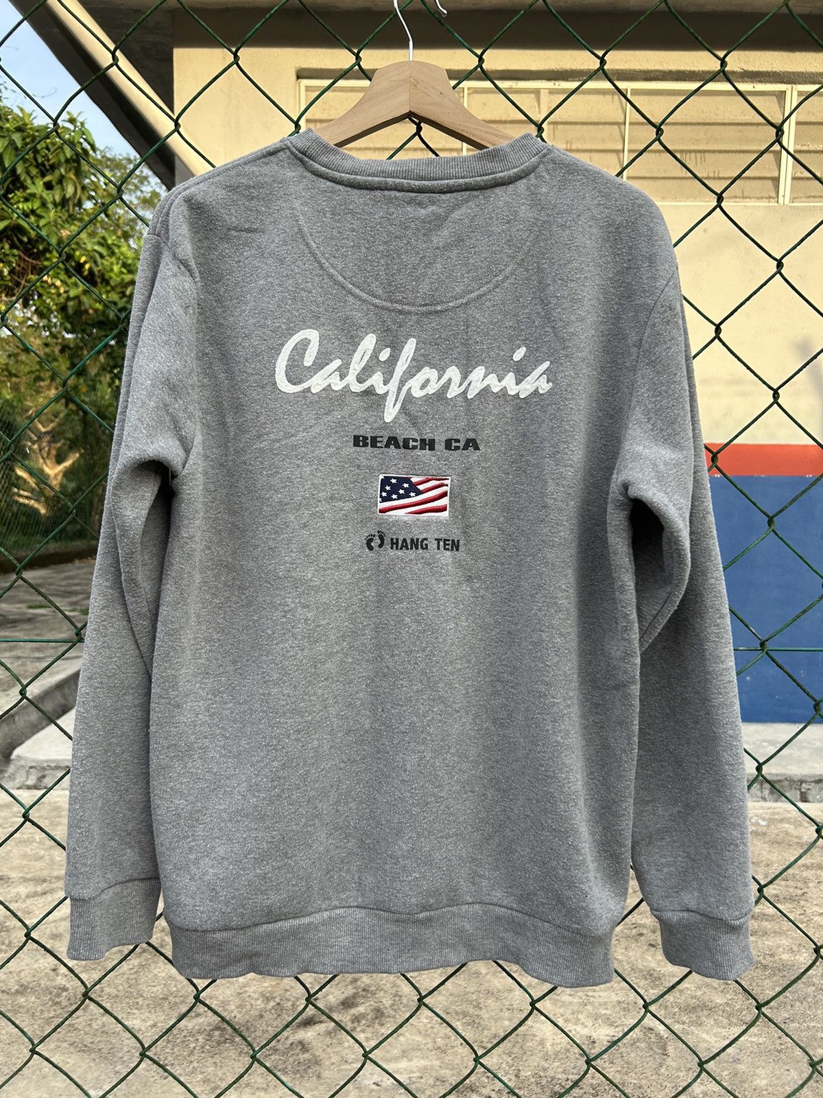 Hang Ten Hang Ten Sweatshirt embroidery logo Size US L / EU 52-54 / 3 - 1 Thumbnail