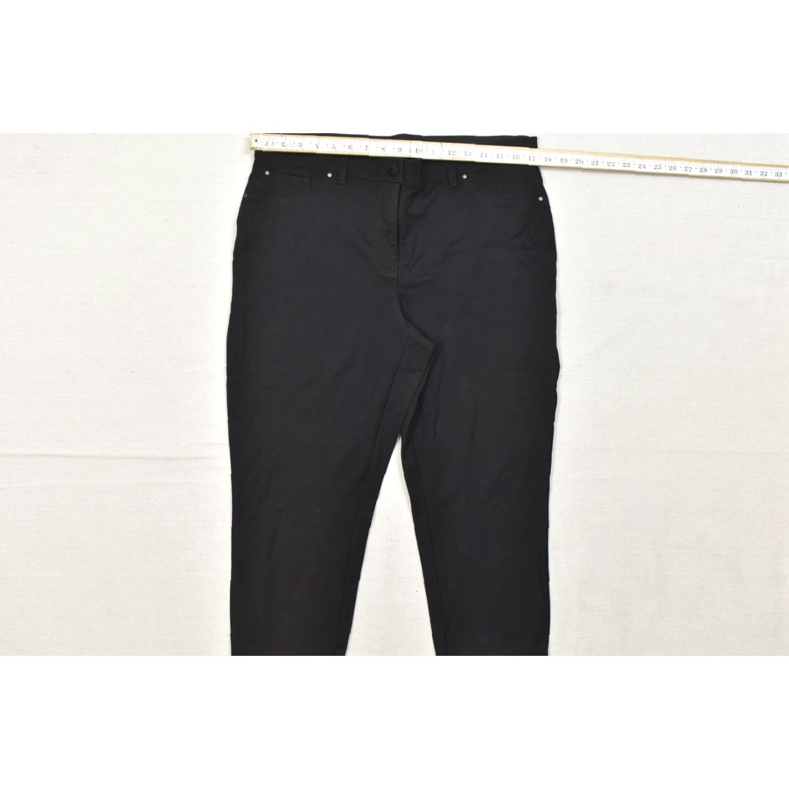 Vintage Chico's So Slimming Crop Pants Size 2 Black Stretch Rayon Blend Five-Pocket Styl Size 26" / US 2 / IT 38 - 4 Thumbnail