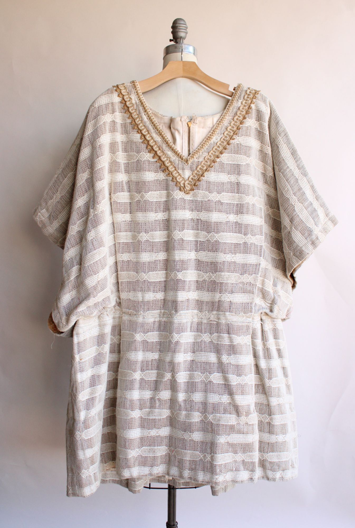 Vintage Vintage Mans Roman Style Costume Tunic, Worn by Richard Keil Size US XXL / EU 58 / 5 - 2 Thumbnail