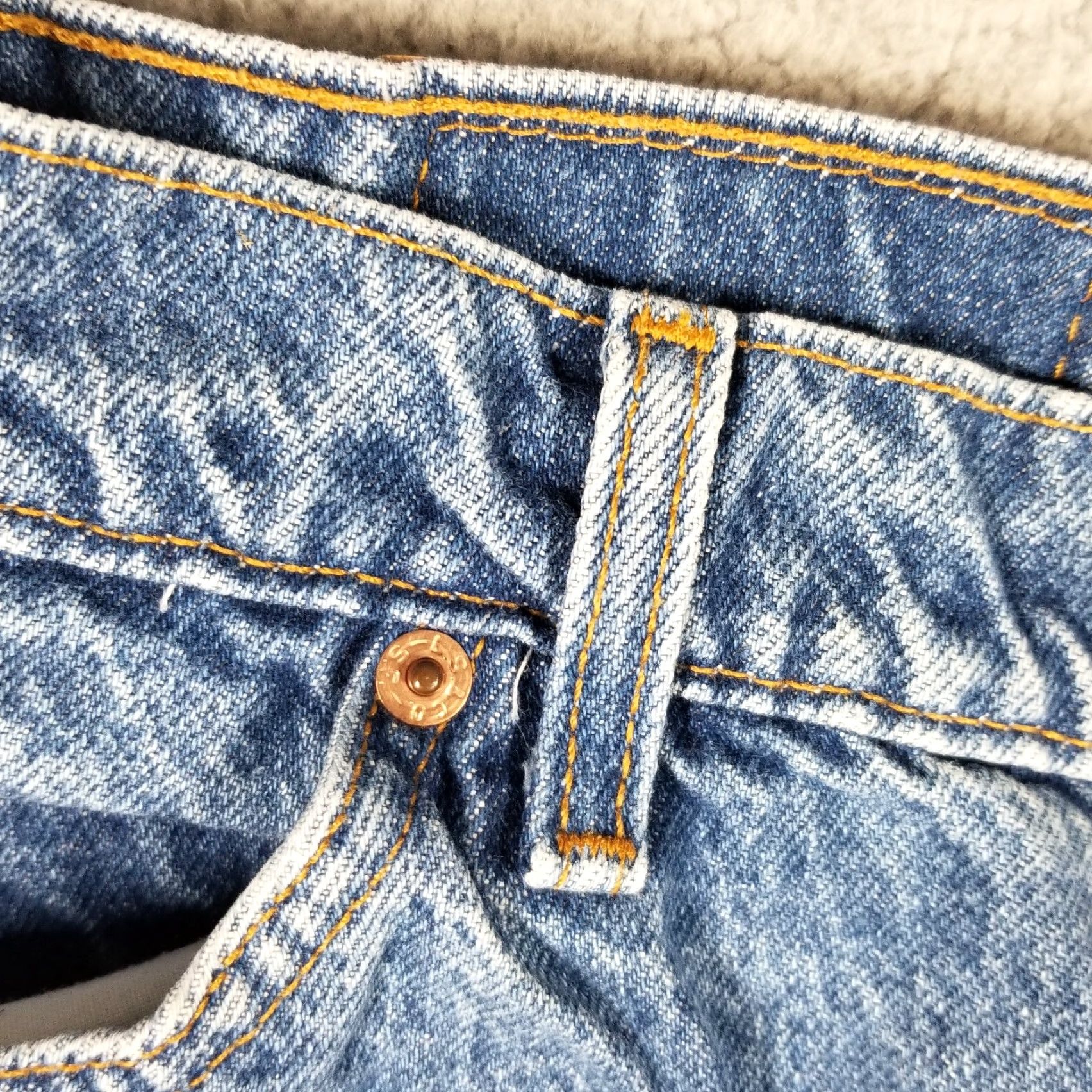Levi's VINTAGE Levi’s 505 Jeans Orange Tab Straight Fit Denim Blue 36x27 Mens 90s USA Orange Tab 5-Pocket Jeans Size US 36 / EU 52 - 4 Thumbnail