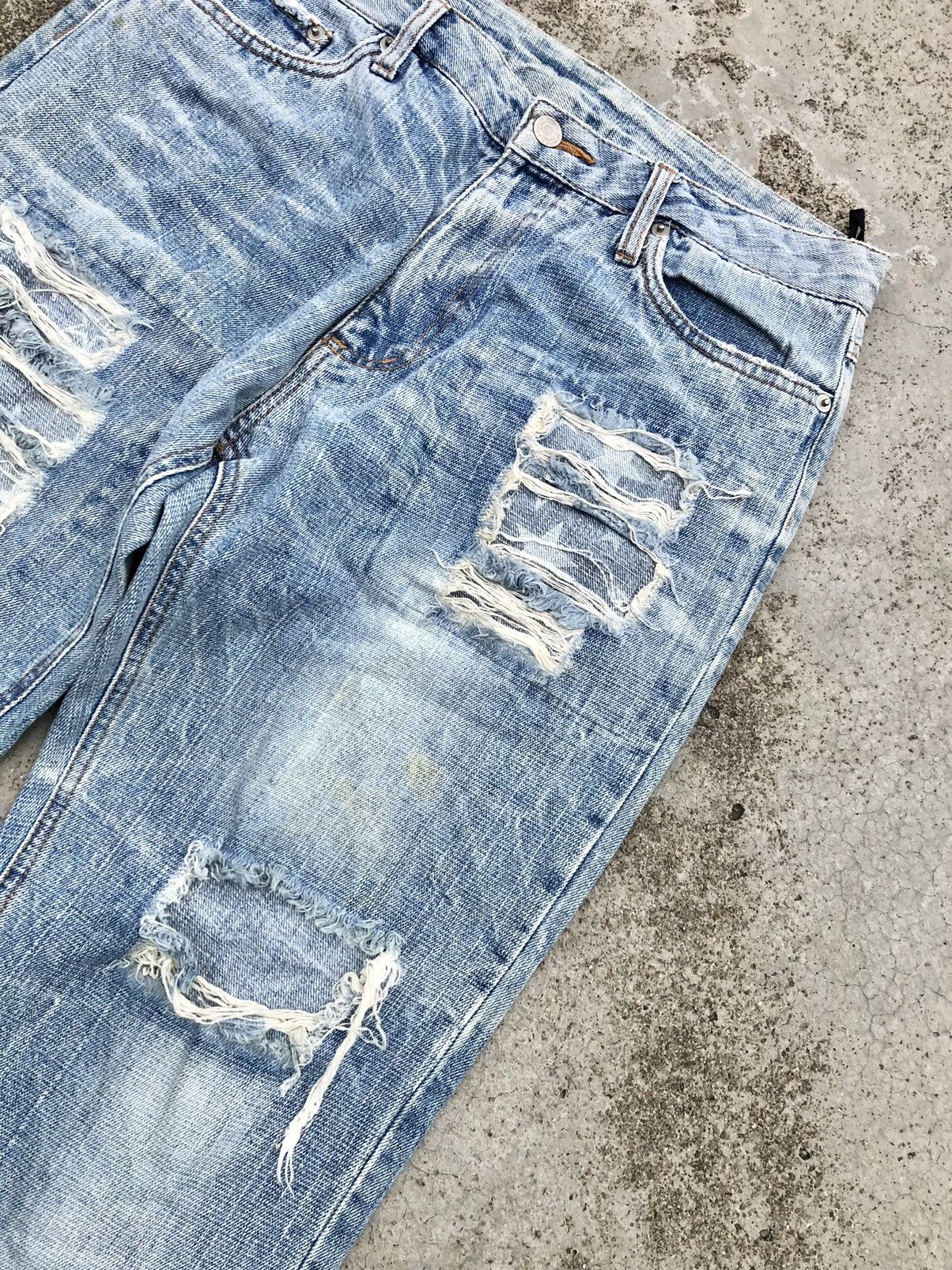 Hypebeast × If Six Was Nine RIPPED DISTRESSED JEANS Size 30" / US 8 / IT 44 - 3 Thumbnail