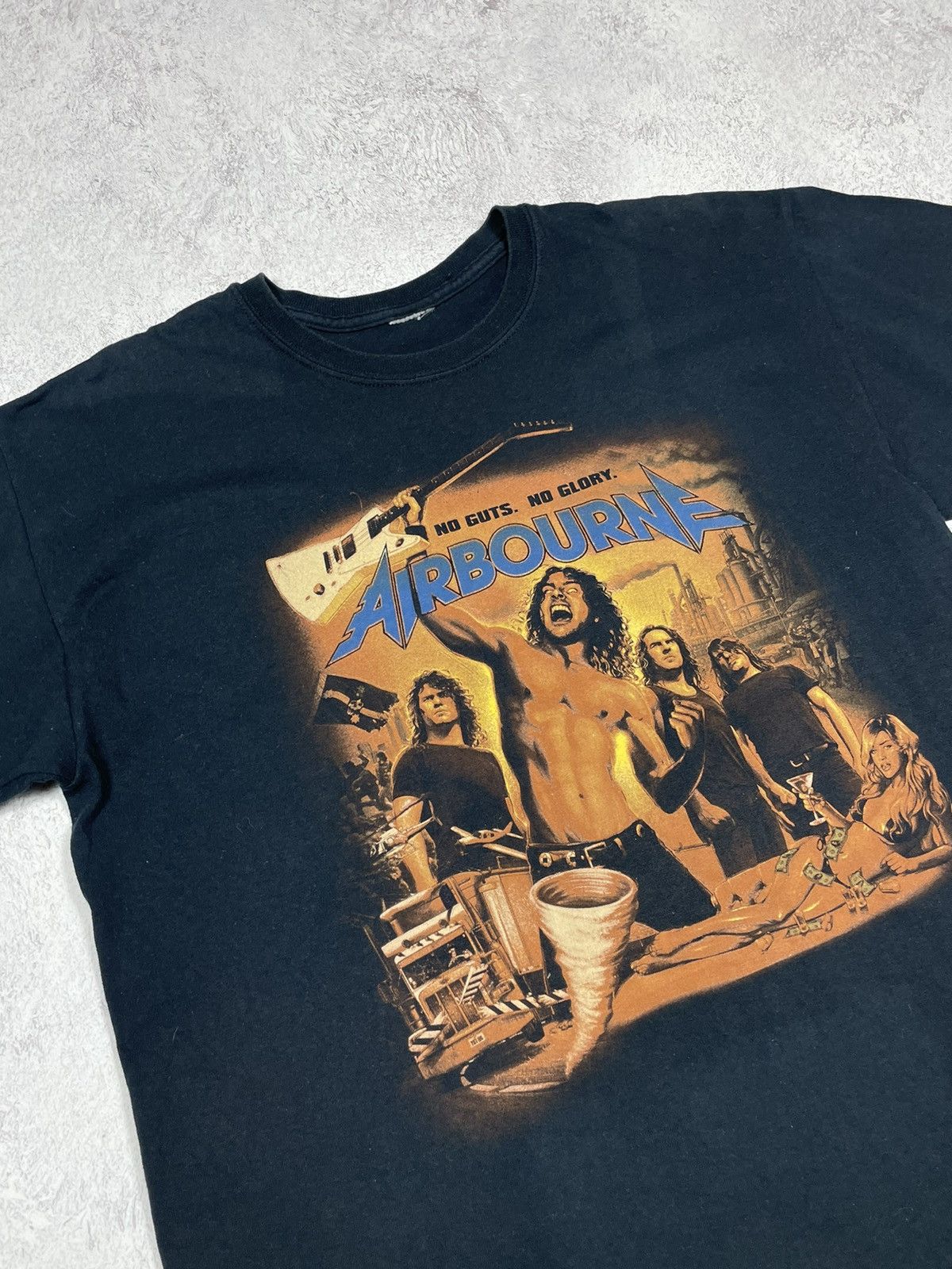 Band Tees Airbourne No Guts No Glory Europe Summer Tour 2010 T Shirt M Size US M / EU 48-50 / 2 - 2 Thumbnail
