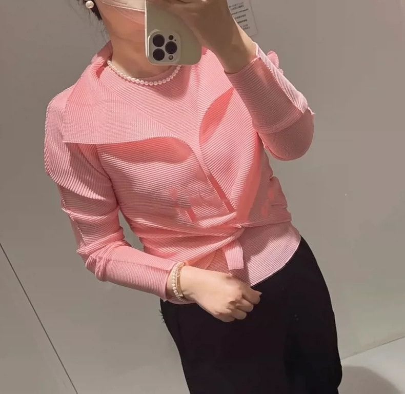 Other Issey Miyake/三宅一生 Pink pleated top Size XS / US 0-2 / IT 36-38 - 1 Thumbnail