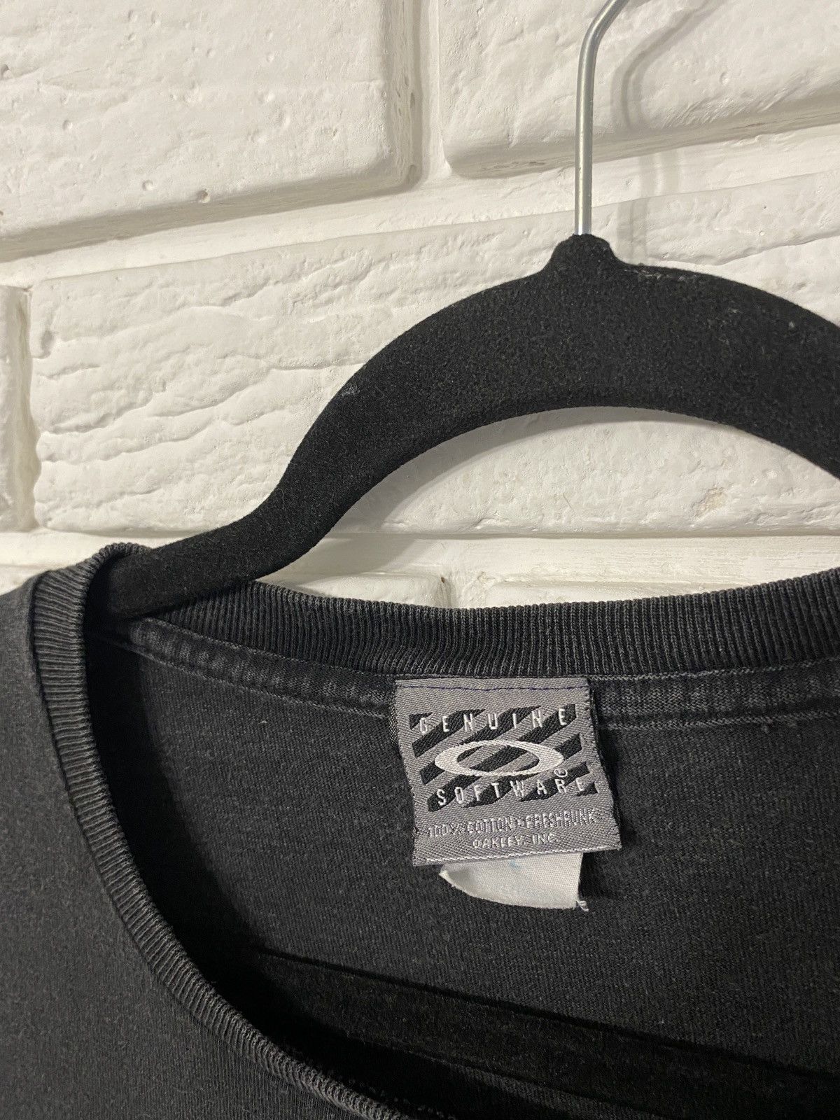 Vintage Y2K Oakley Vintage t shirt Iconic hype surf Drip Rare Size US M / EU 48-50 / 2 - 4 Thumbnail