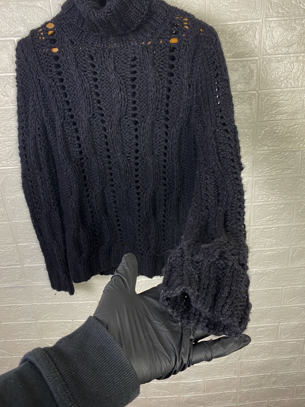 Dolce & Gabbana DOLCE & GABBANA WOOL CABLE KNIT TURTLE NECK SIZE L Size L / US 10 / IT 46 - 7 Thumbnail