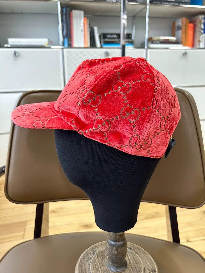 Gucci Gucci Red velvet cap 2501-Nextarrow Size ONE SIZE - 1 Thumbnail