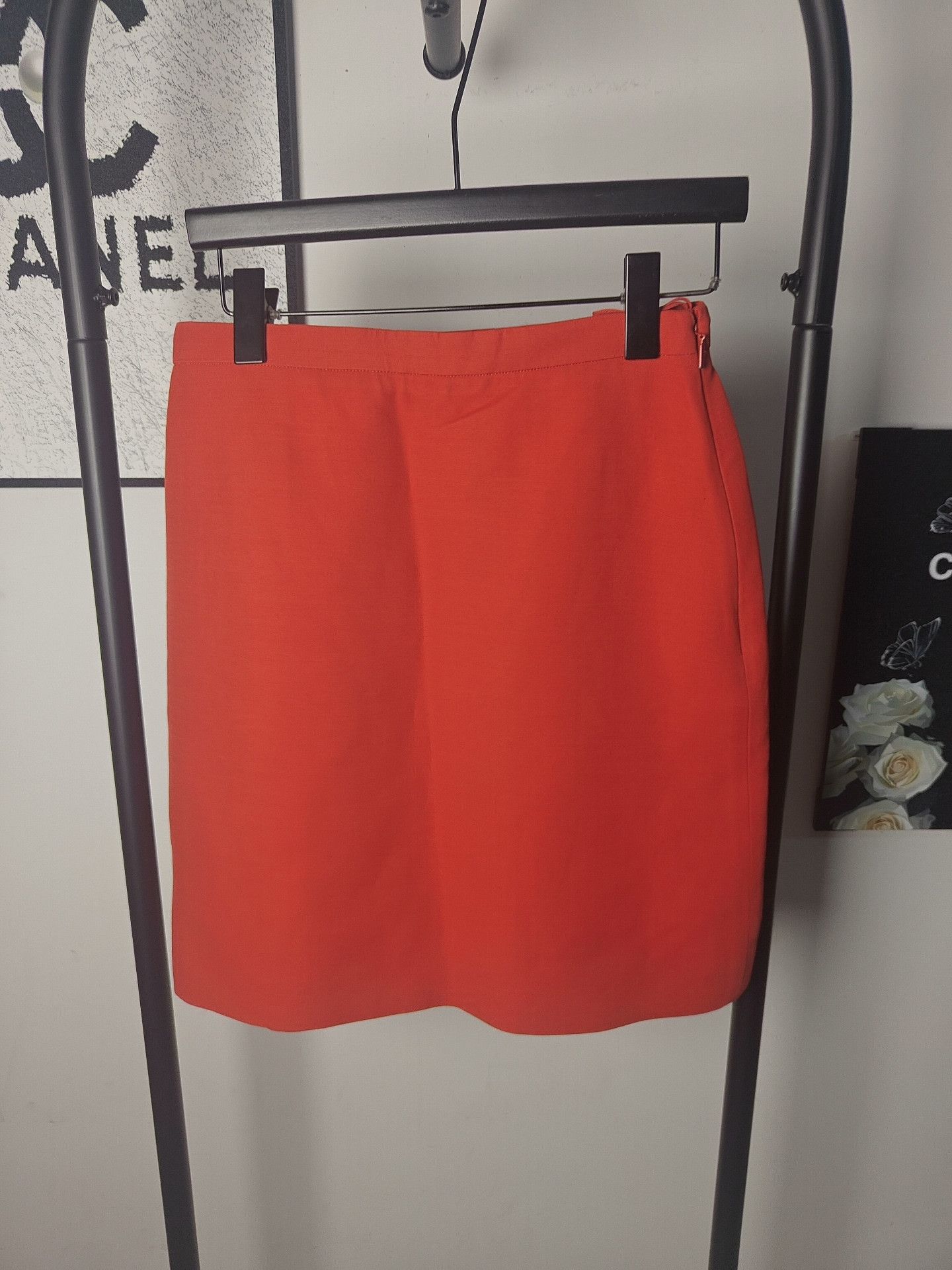 Gucci Gucci Wool White Skirt 30 Women Size 30" / US 8 / IT 44 - 1 Thumbnail