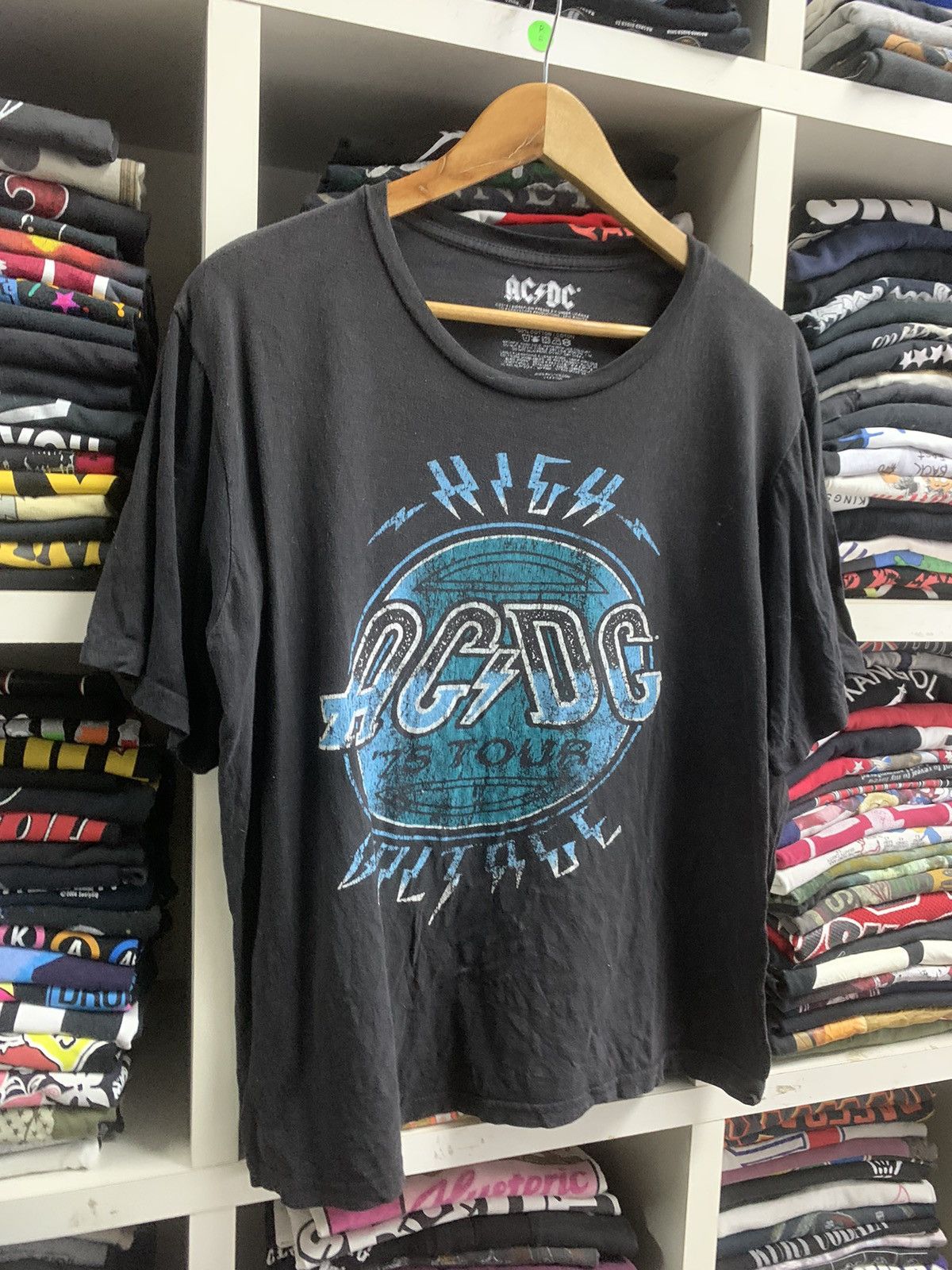 AC/DC × Band Tees × Vintage Vintage AC/DC Rock Band T-shirt Size US M / EU 48-50 / 2 - 4 Thumbnail