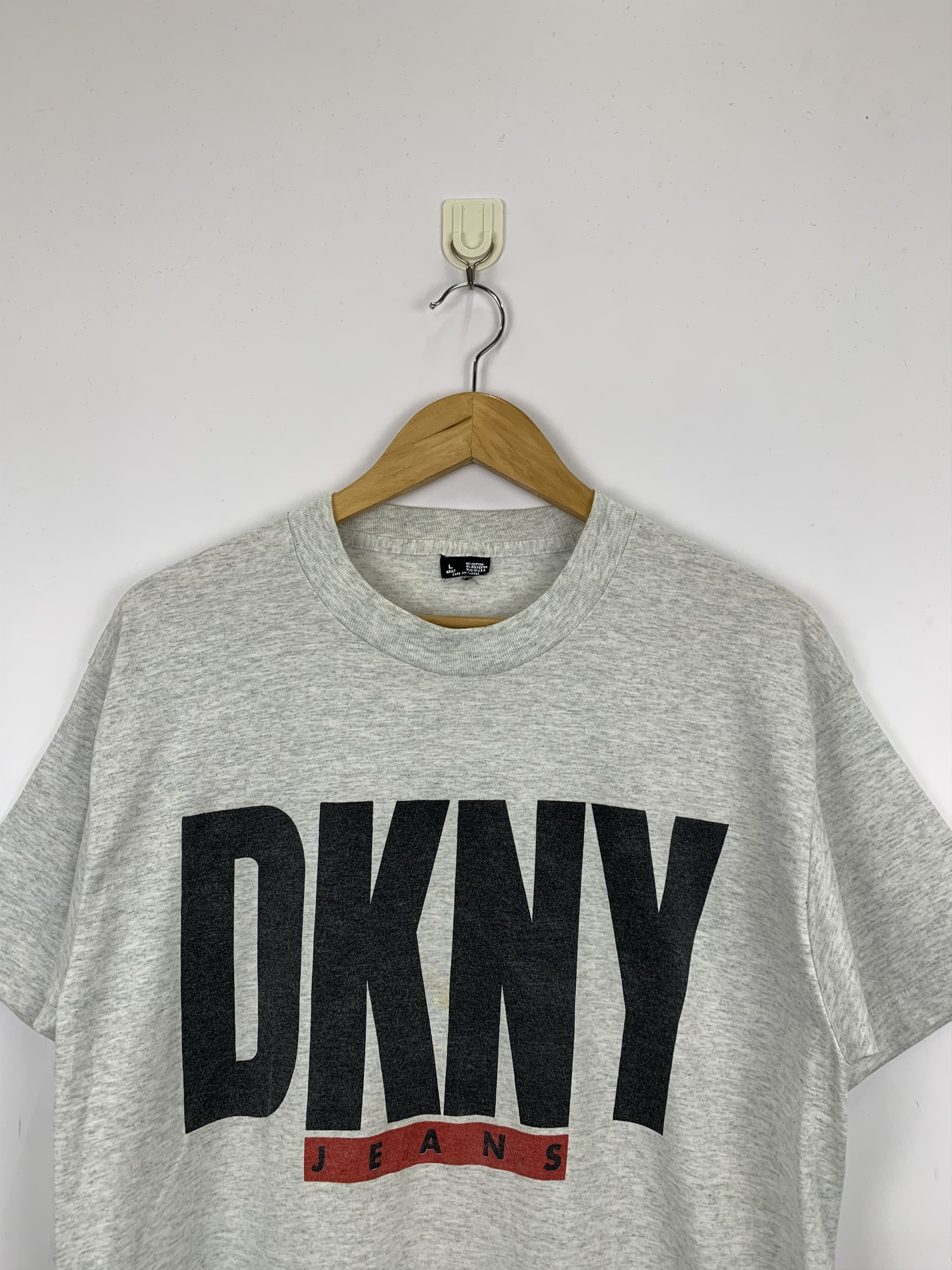 DKNY × Vintage Vintage 90s DKNY big Logo T Shirt TA0021 Size US L / EU 52-54 / 3 - 2 Thumbnail