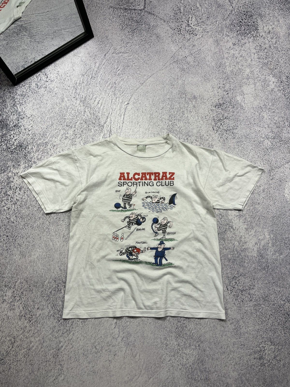 Band Tees × Vintage Vintage 1995 Alcatraz Sporting Club Humor T Shirt Graphic Size US M / EU 48-50 / 2 - 1 Thumbnail